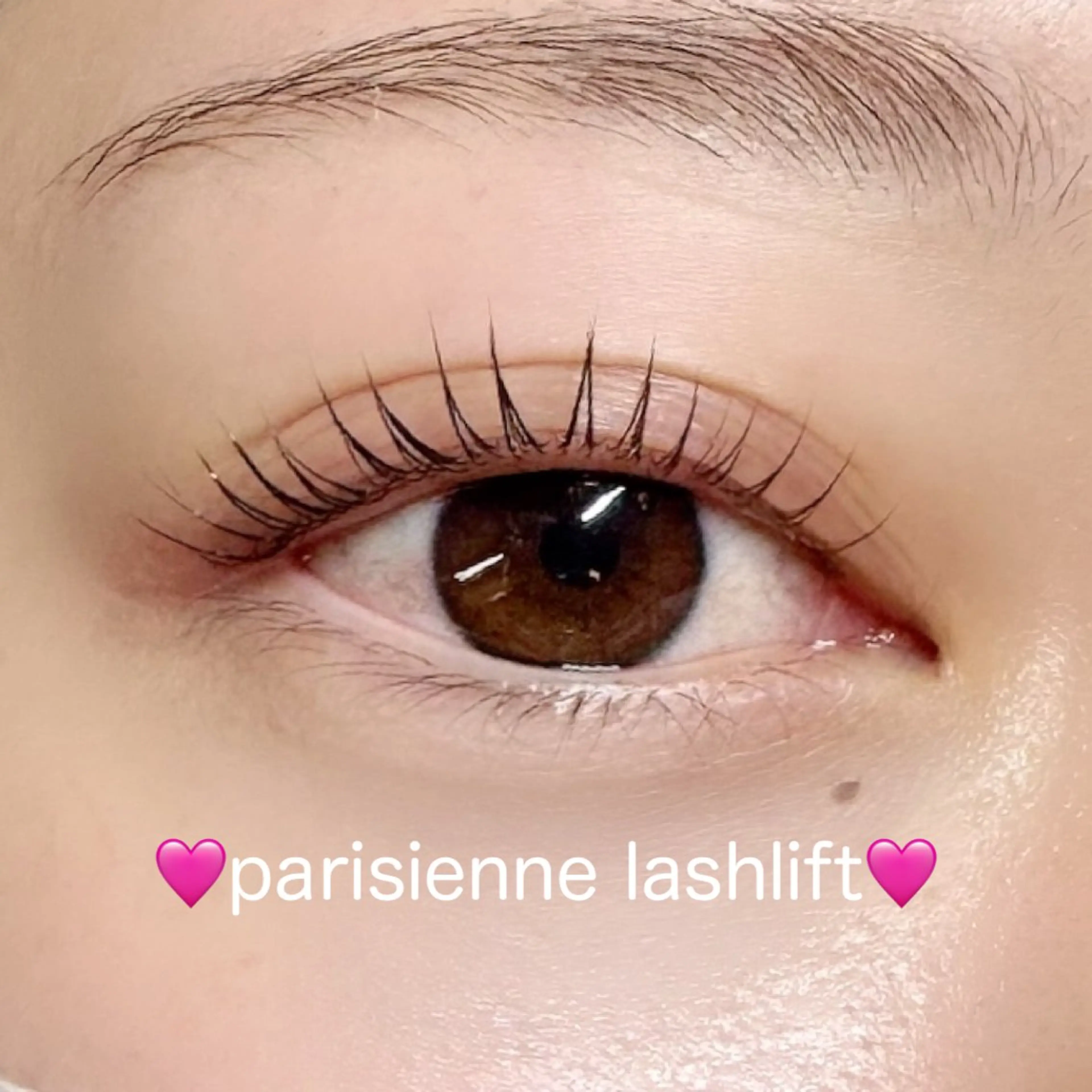 マツエク・マツパ パリジェンヌラッシュリフト マツパ FLOWATER EYELASH 板橋店所属・Momoka FLOWATER板橋のマツエク・マツパデザイン