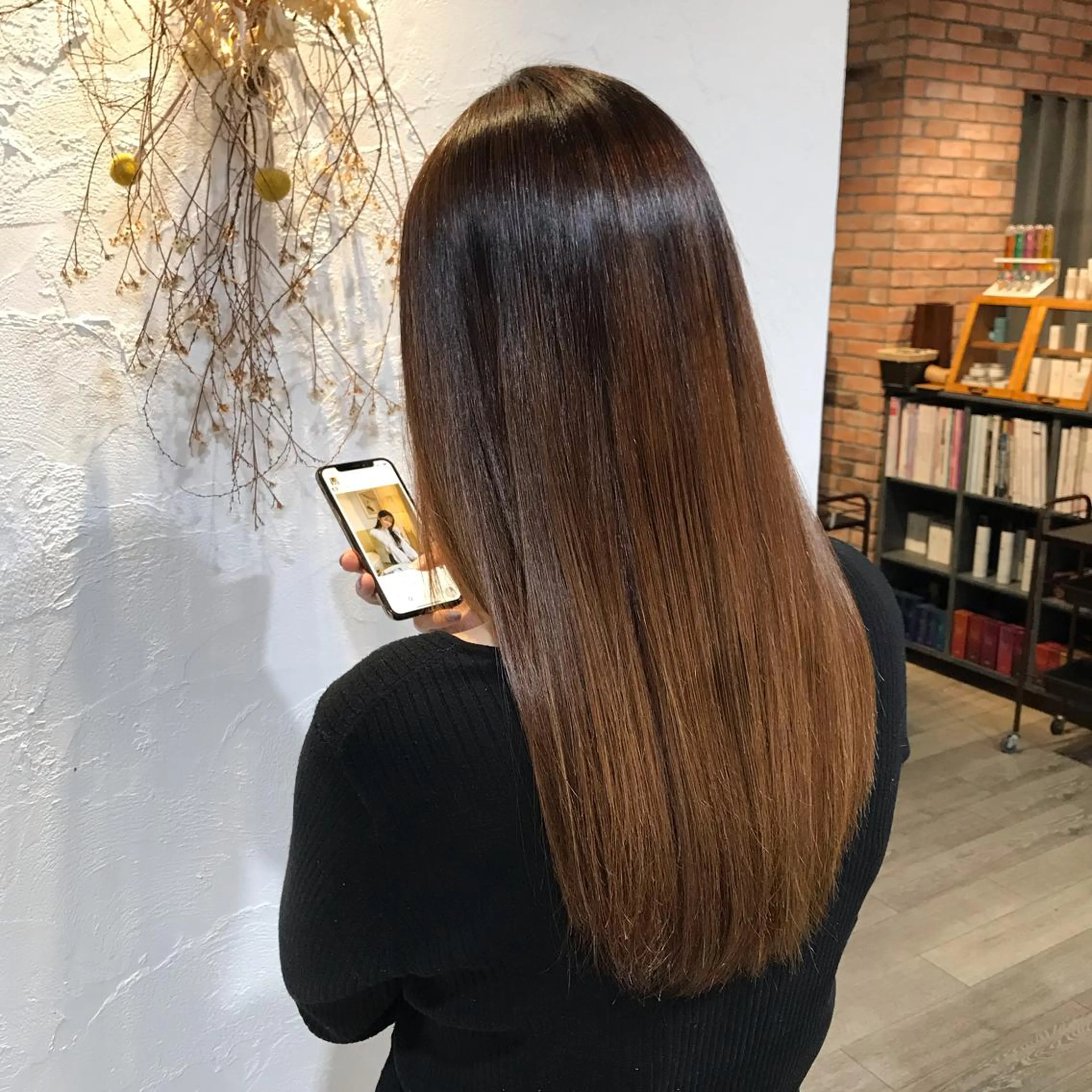 ロング 縮毛矯正 Keshiki大名 安部 真輝のヘアスタイル