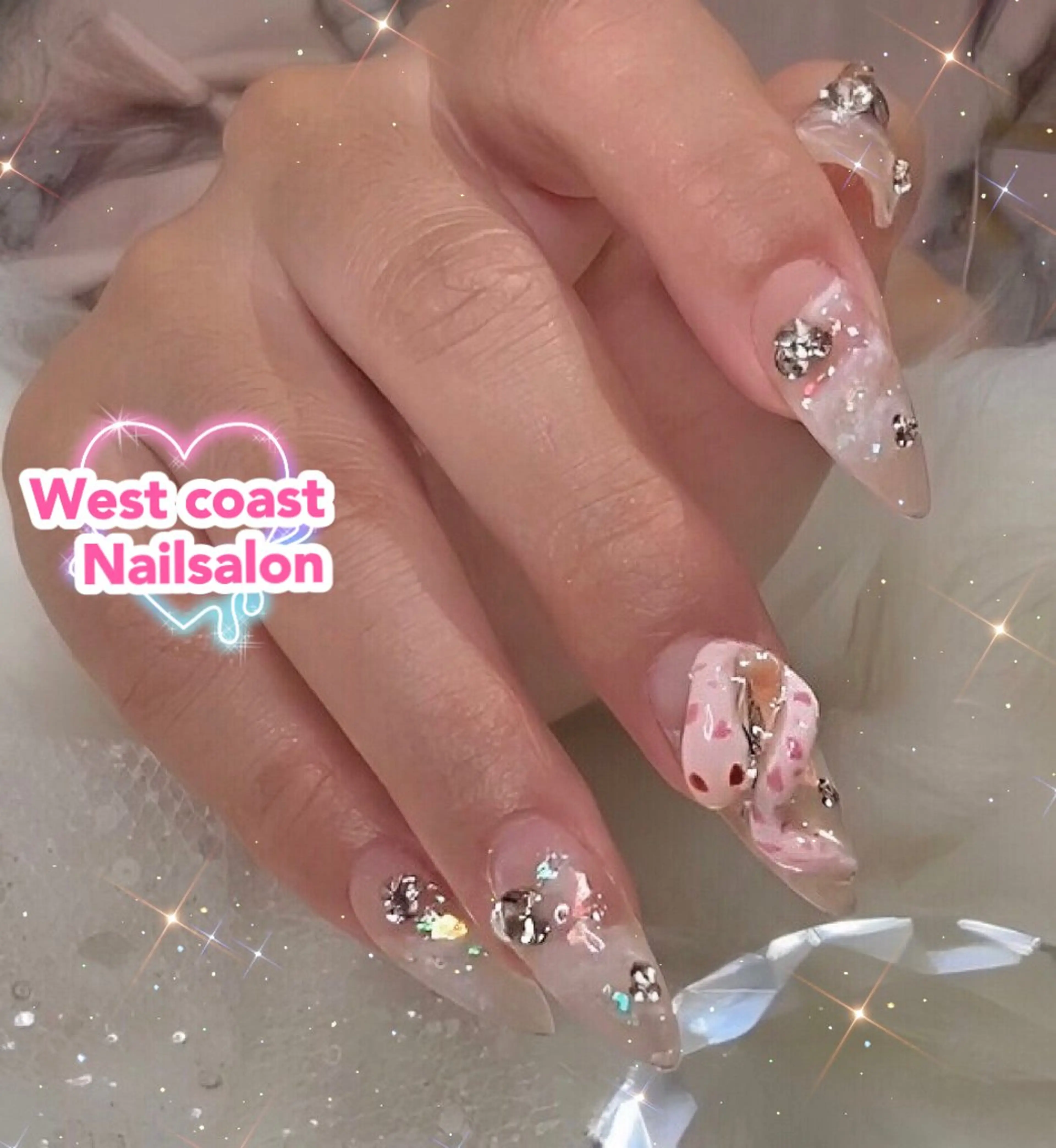 ネイル リボン、ガーリー パーツ放題専門店のネイルデザイン