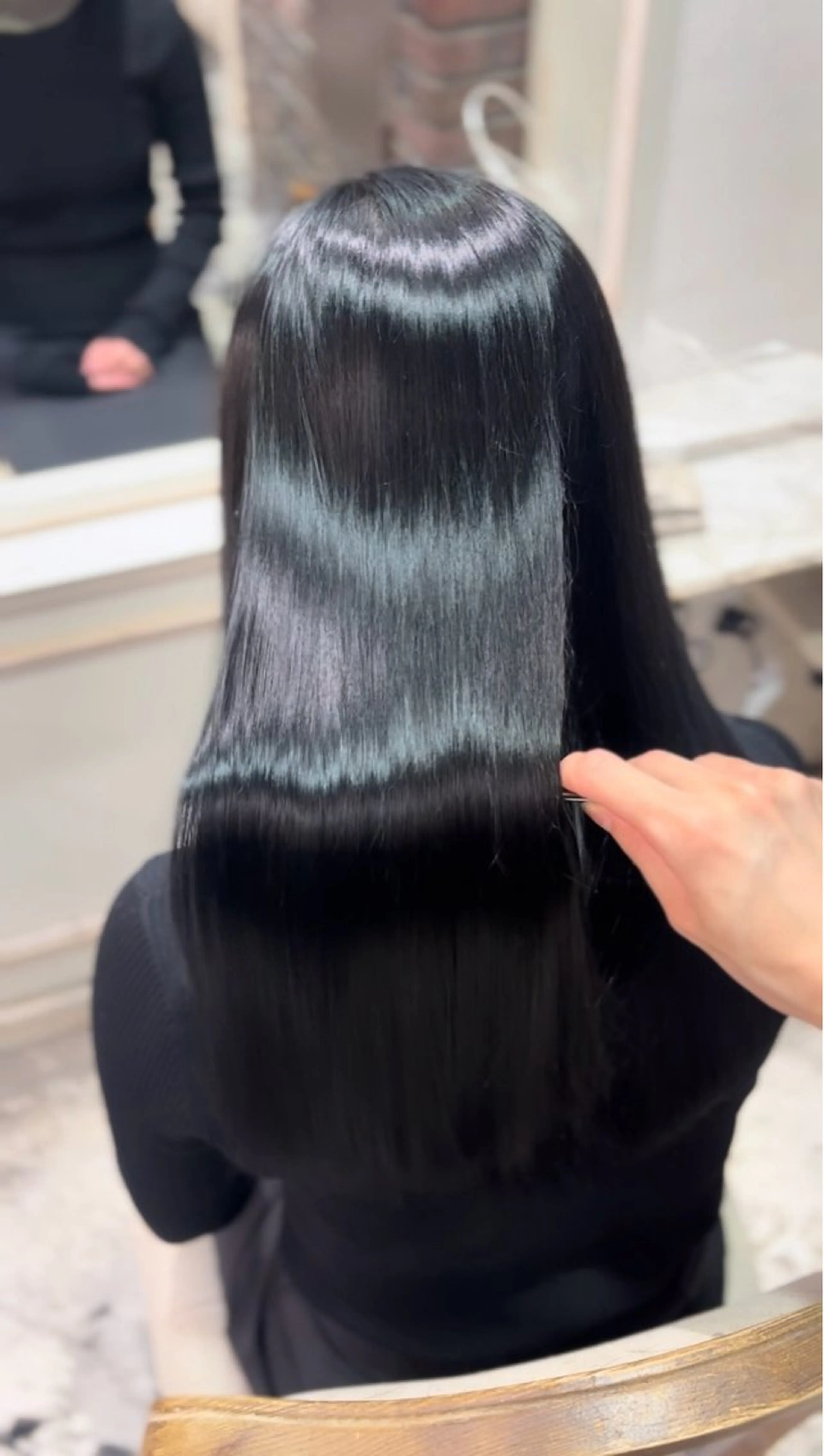 ミディアム カット 縮毛矯正 トリートメント ⭐️ 美髪矯正 艶カラー ⭐️ユウキのヘアスタイル