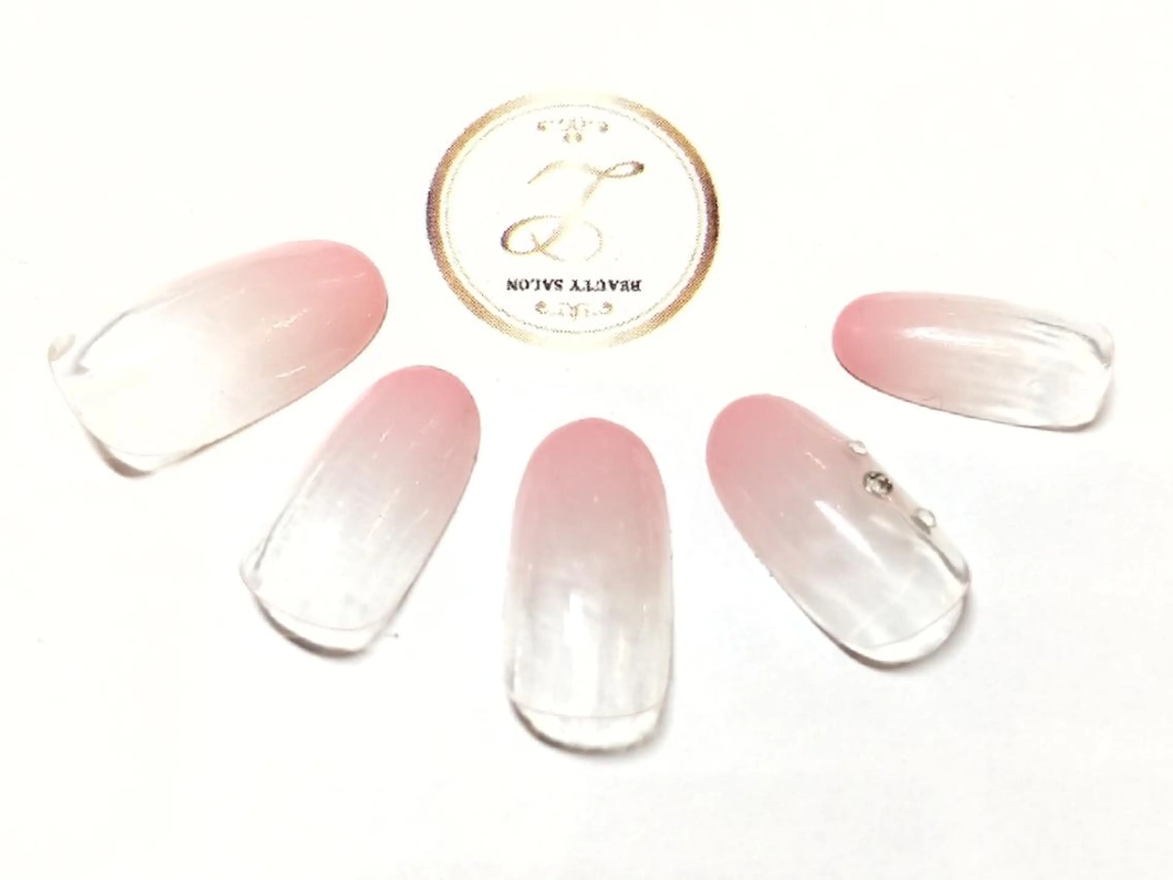 ネイル グラデーション nail salon lux所属・ネイリスト yukaのネイルデザイン