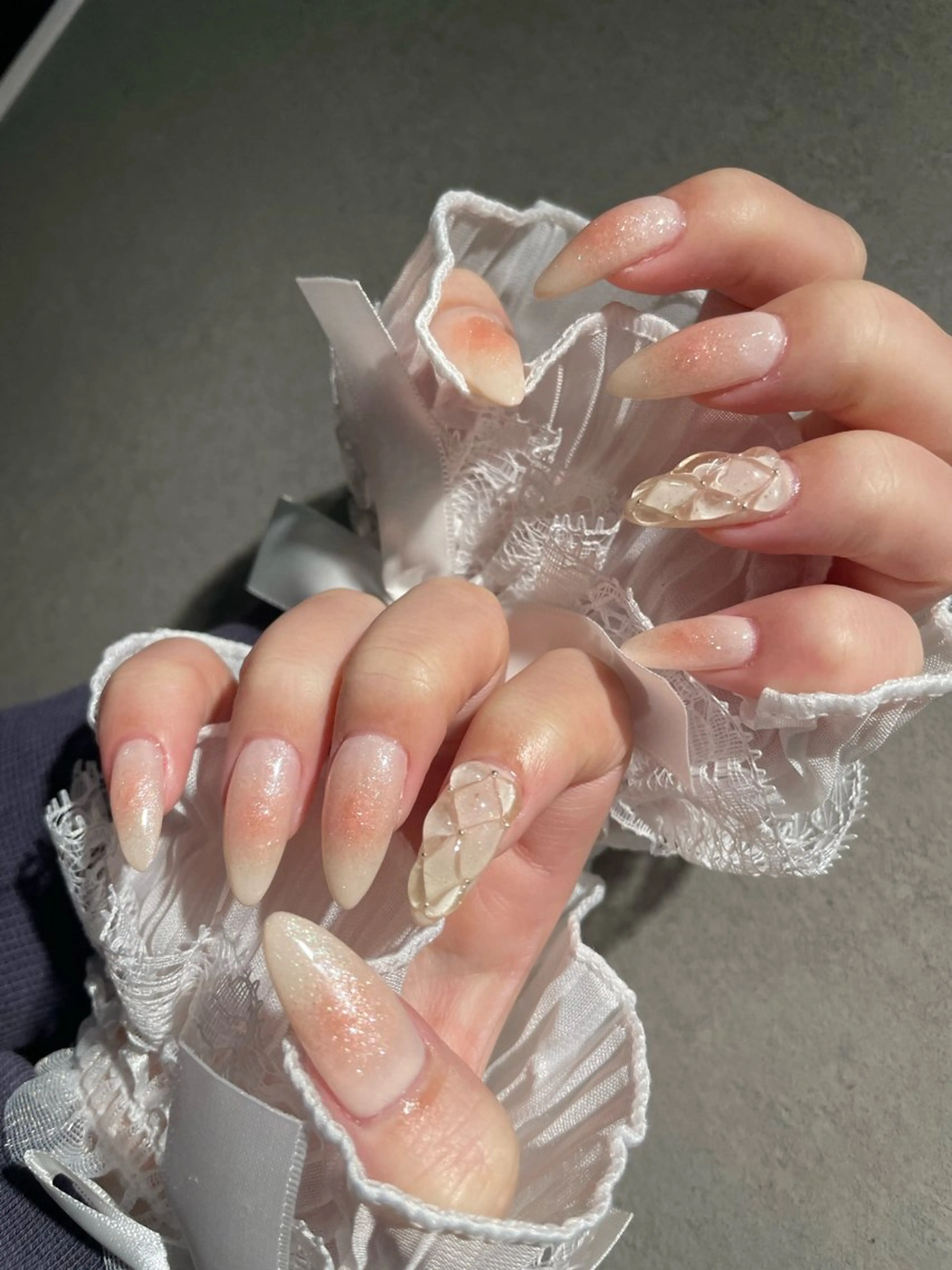 ネイル チークネイル I-nail Moeのネイルデザイン