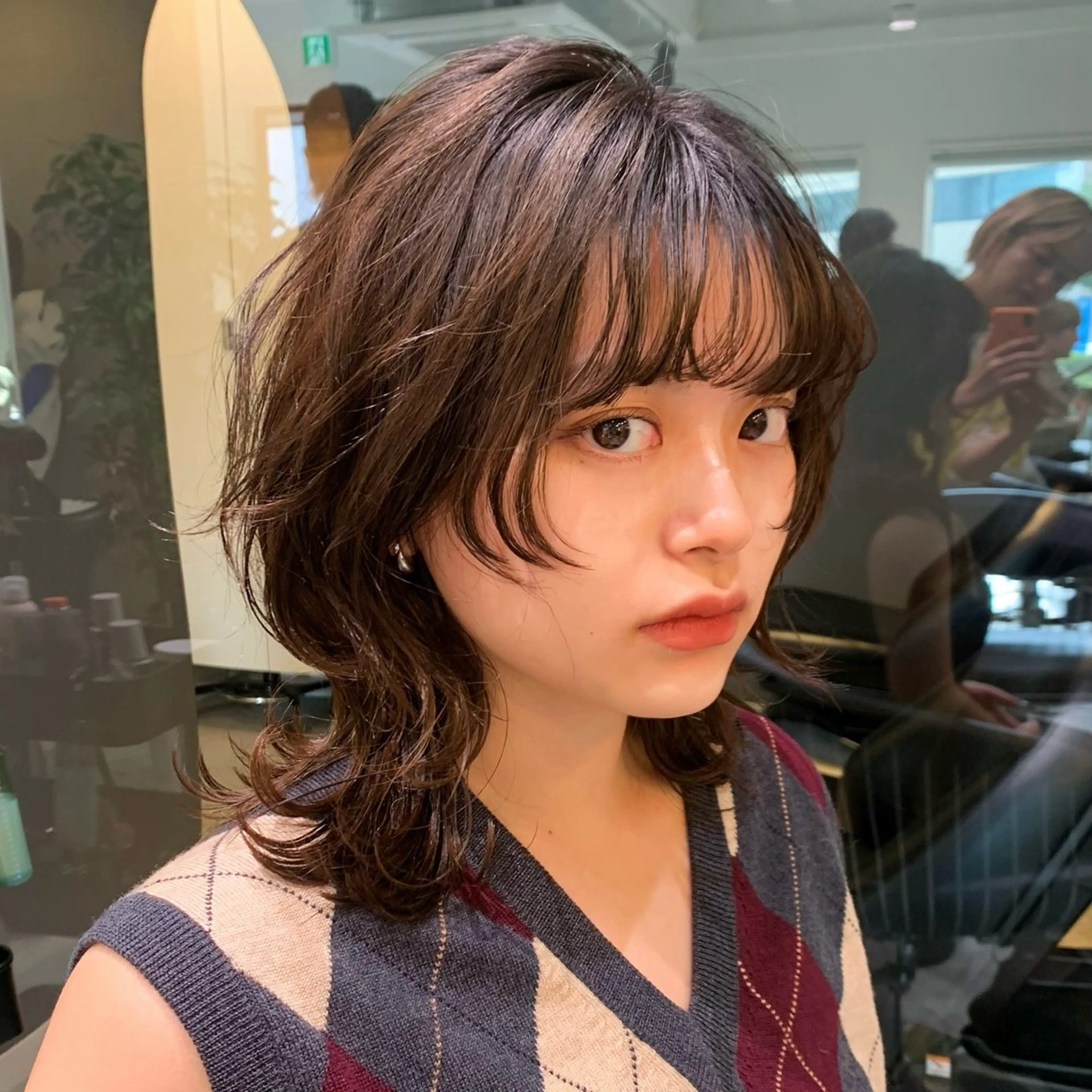 ミディアム ヘアカラー トリートメント 🤍aimi🤍 ウルフ/韓国ヘアのヘアスタイル