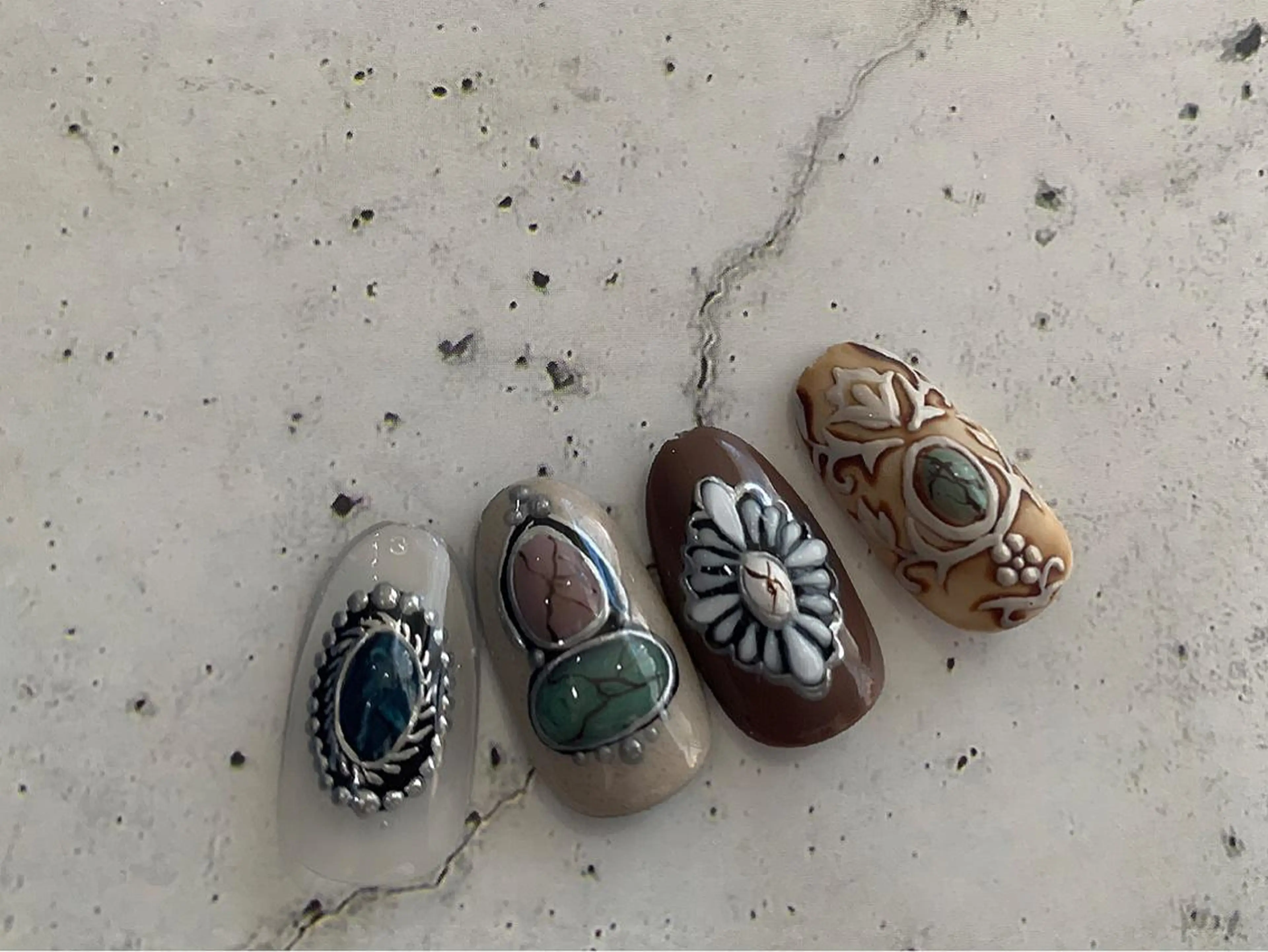 ネイル 森ノ宮❤︎ chieのネイルデザイン