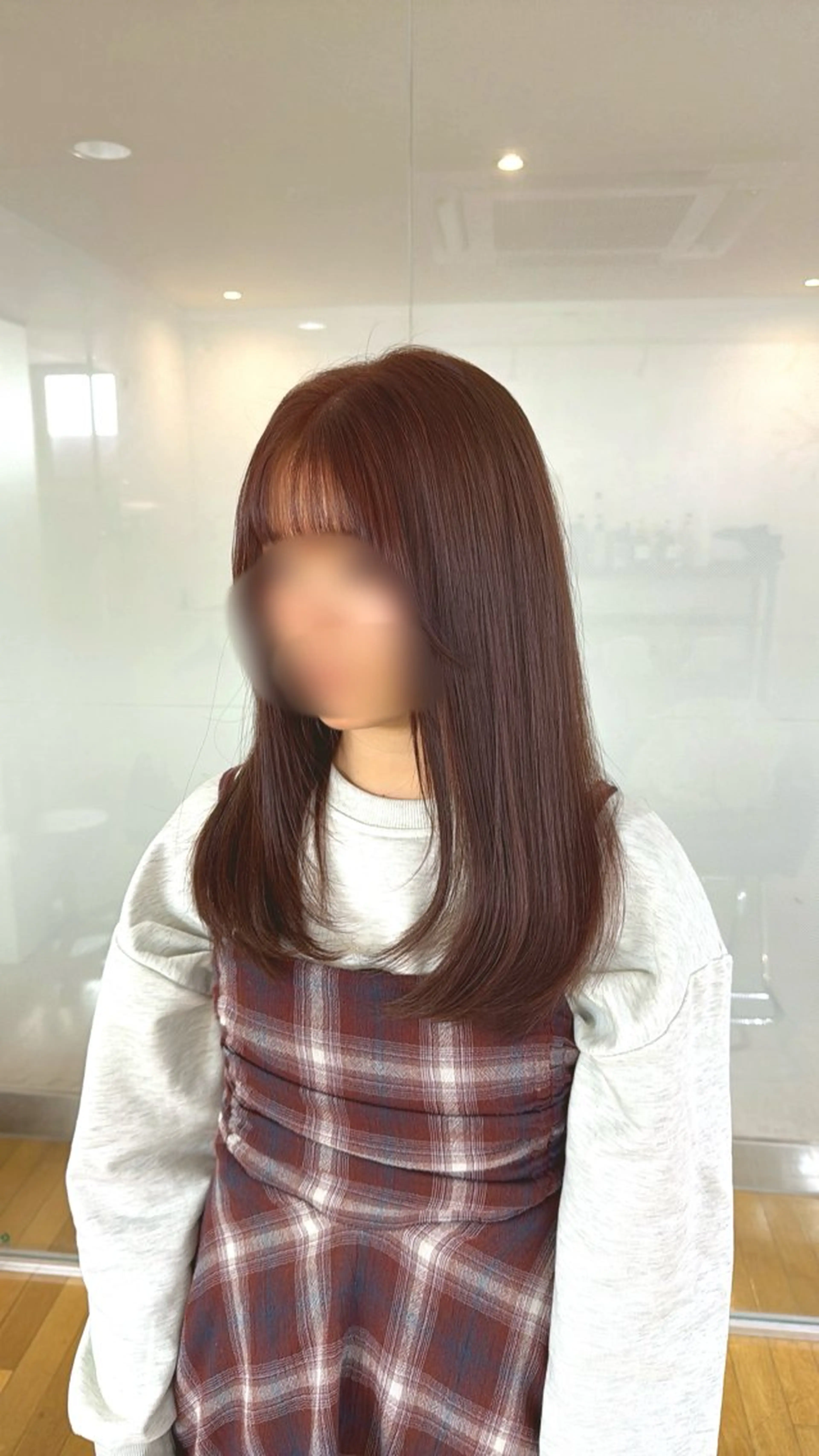 ミディアム カラー カット ヘアカラー トリートメント 3tuba Nahoのヘアスタイル