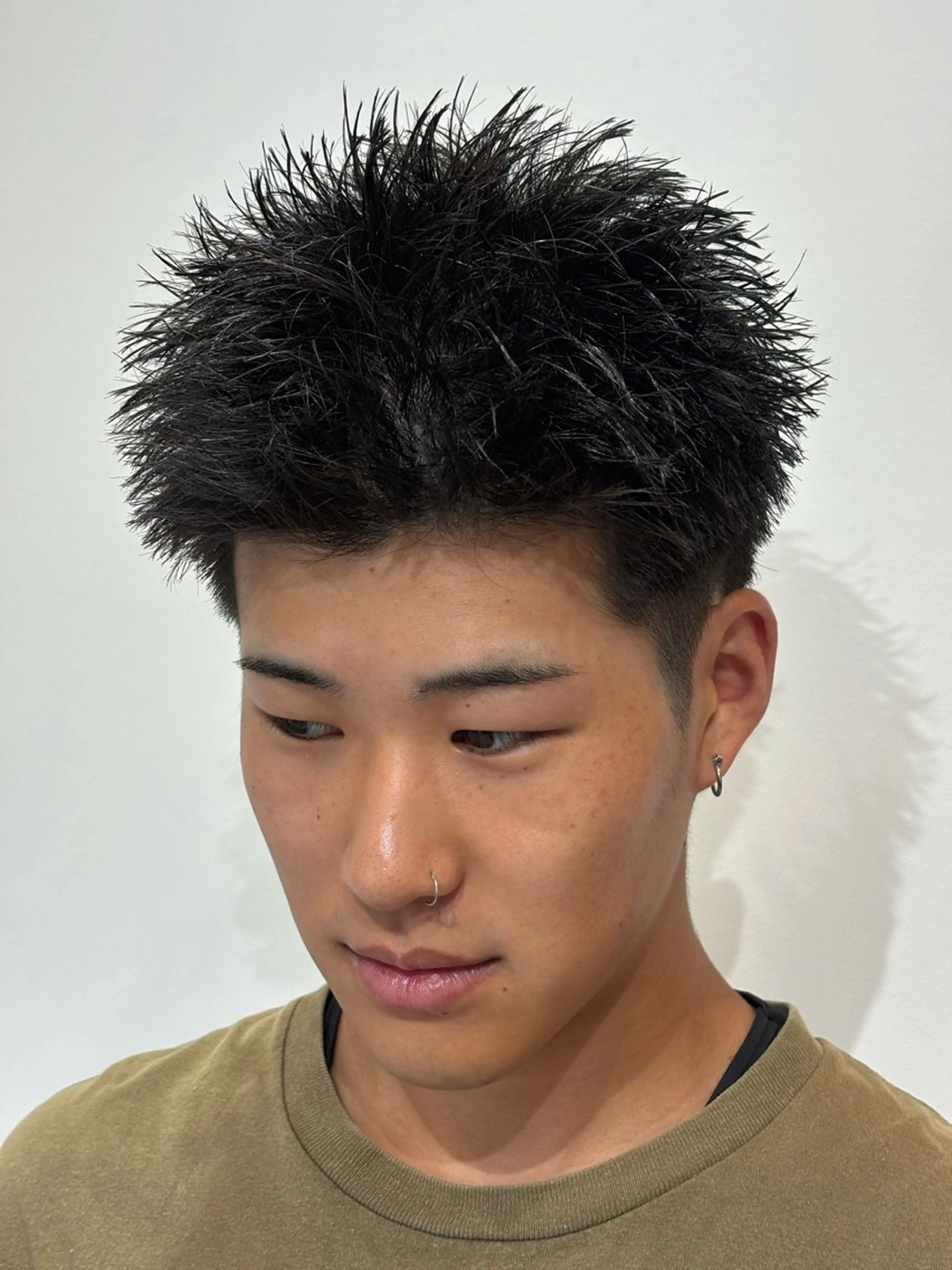 ショート パーマ メンズ メンズショート スパイキーショート ショートヘア カット トリートメント 【店長】メンズ職人 短髪　ハイトーン🔥のヘアスタイル