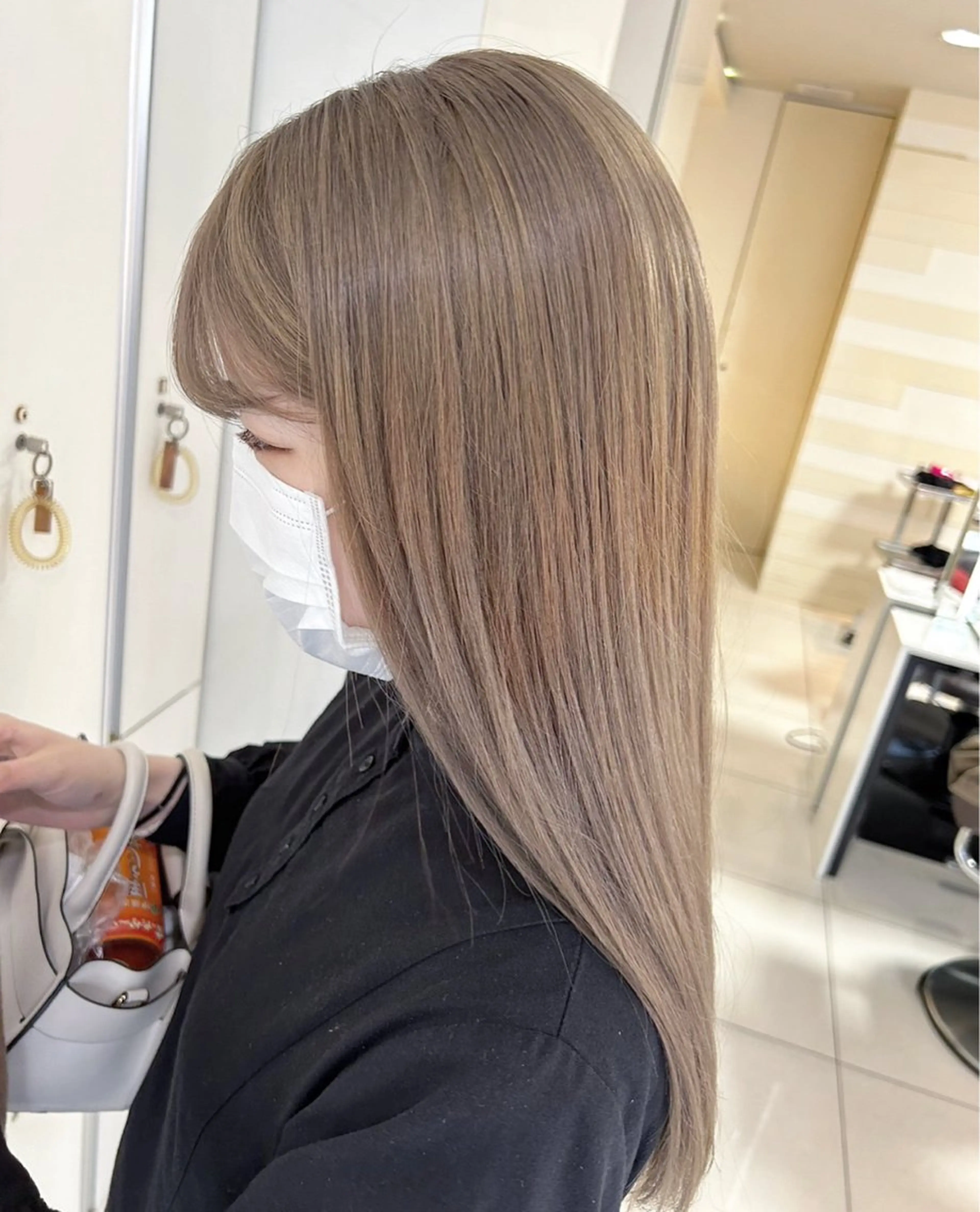 ロング ユイナ 🕊NaVI ベージュ/透明感のヘアスタイル