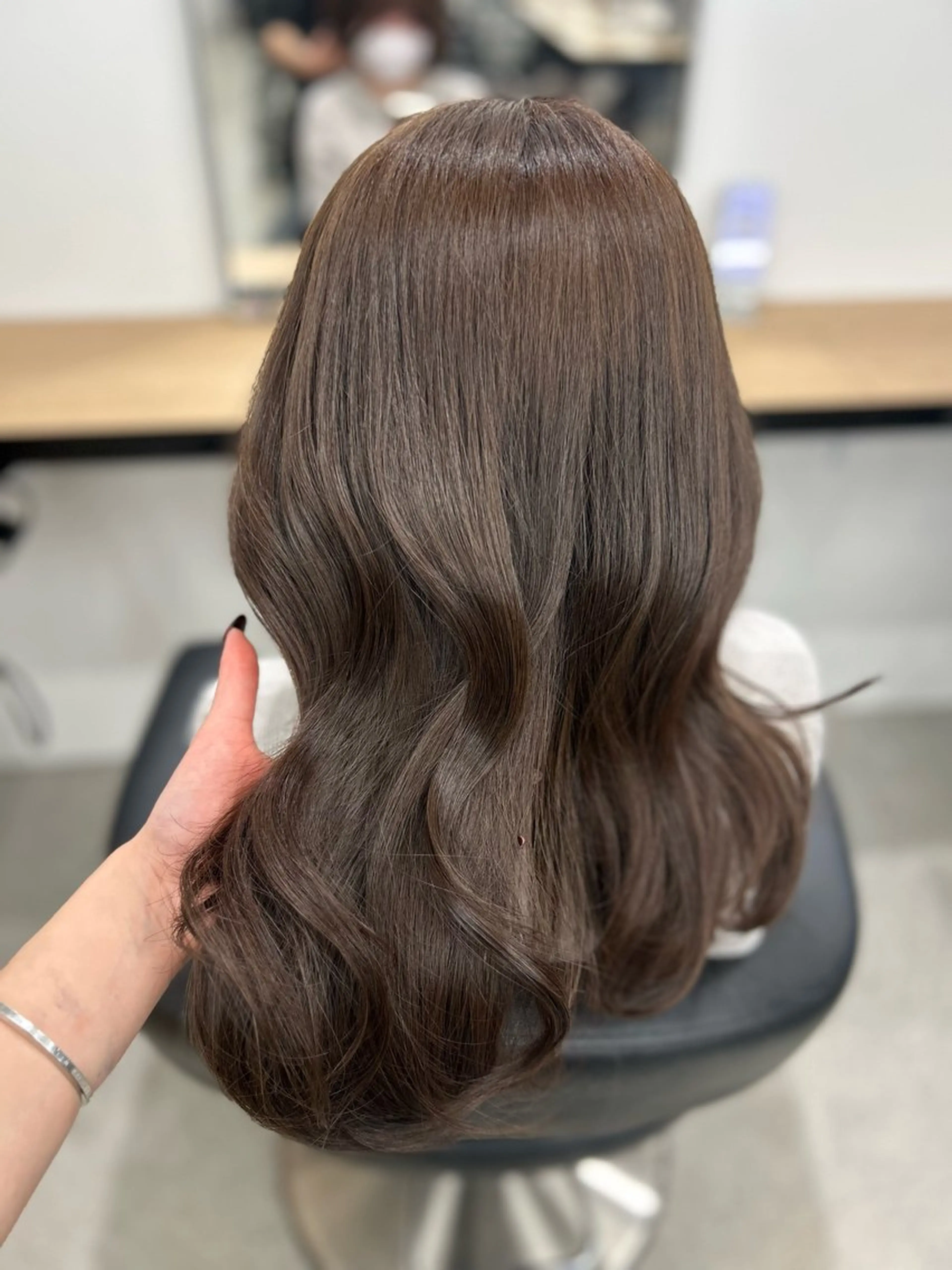 ロング カラー ヘアカラー トリートメント ヘッドスパ ヘアセット YUKA🤍ベージュ /ミルクティーのヘアスタイル