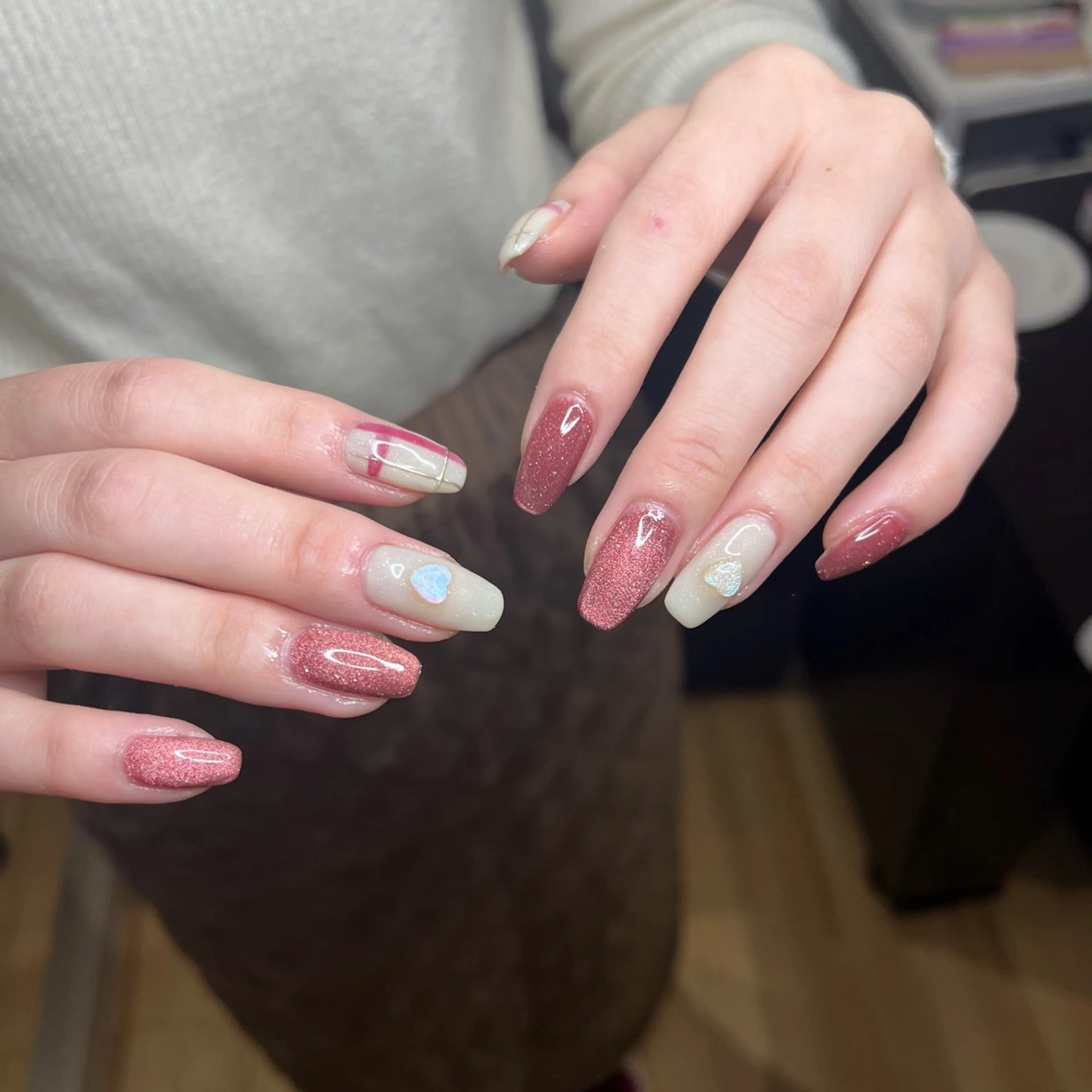 ネイル ハンドネイル vary clue所属・nailist🌻 YUKARIのネイルデザイン