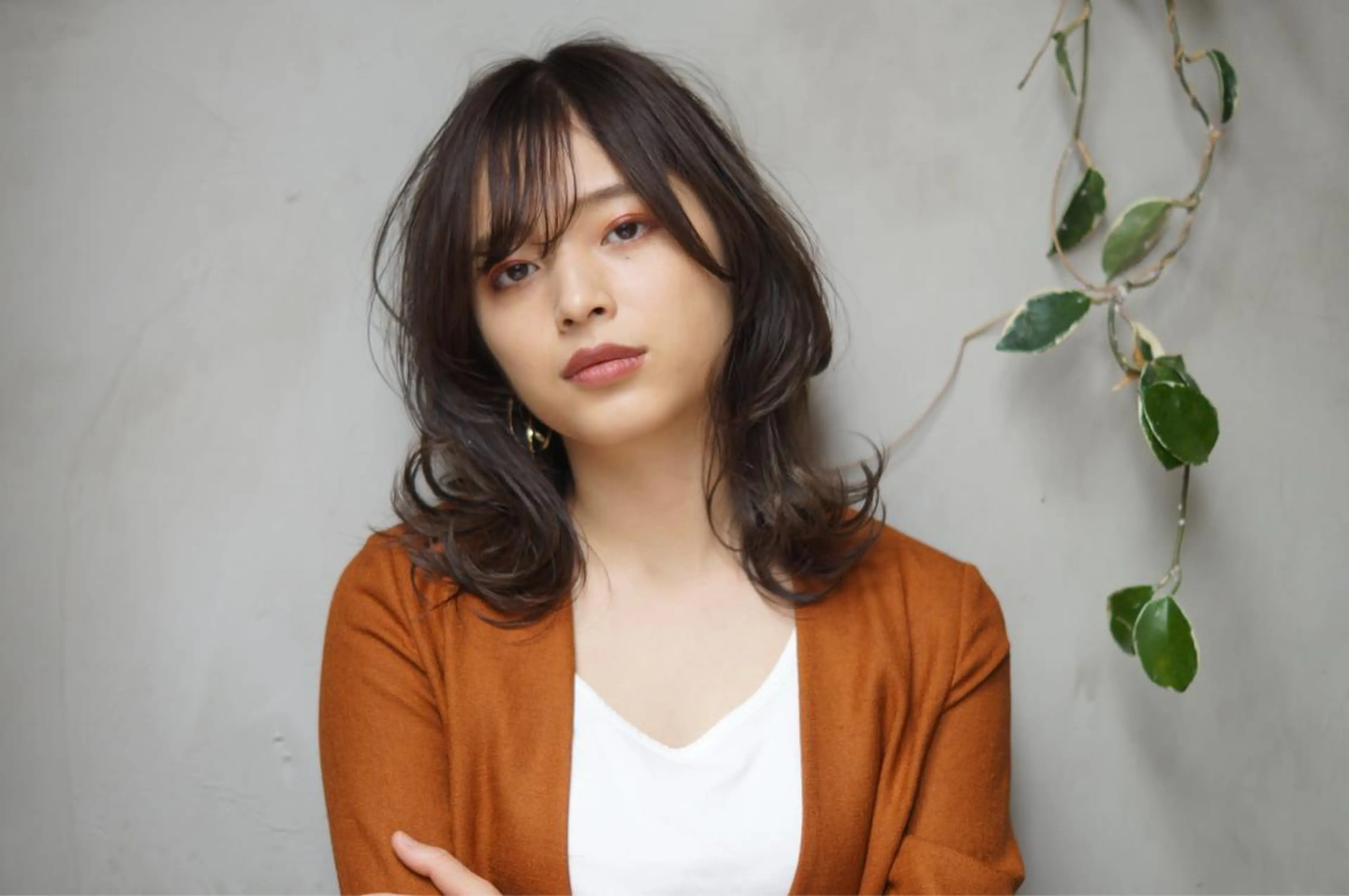 ミディアム アッシュ 外国人風カラー ハイライト 髪質改善 韓国風ヘア カット ヘアカラー トリートメント hoNua. 栄/透明感カラーのヘアスタイル