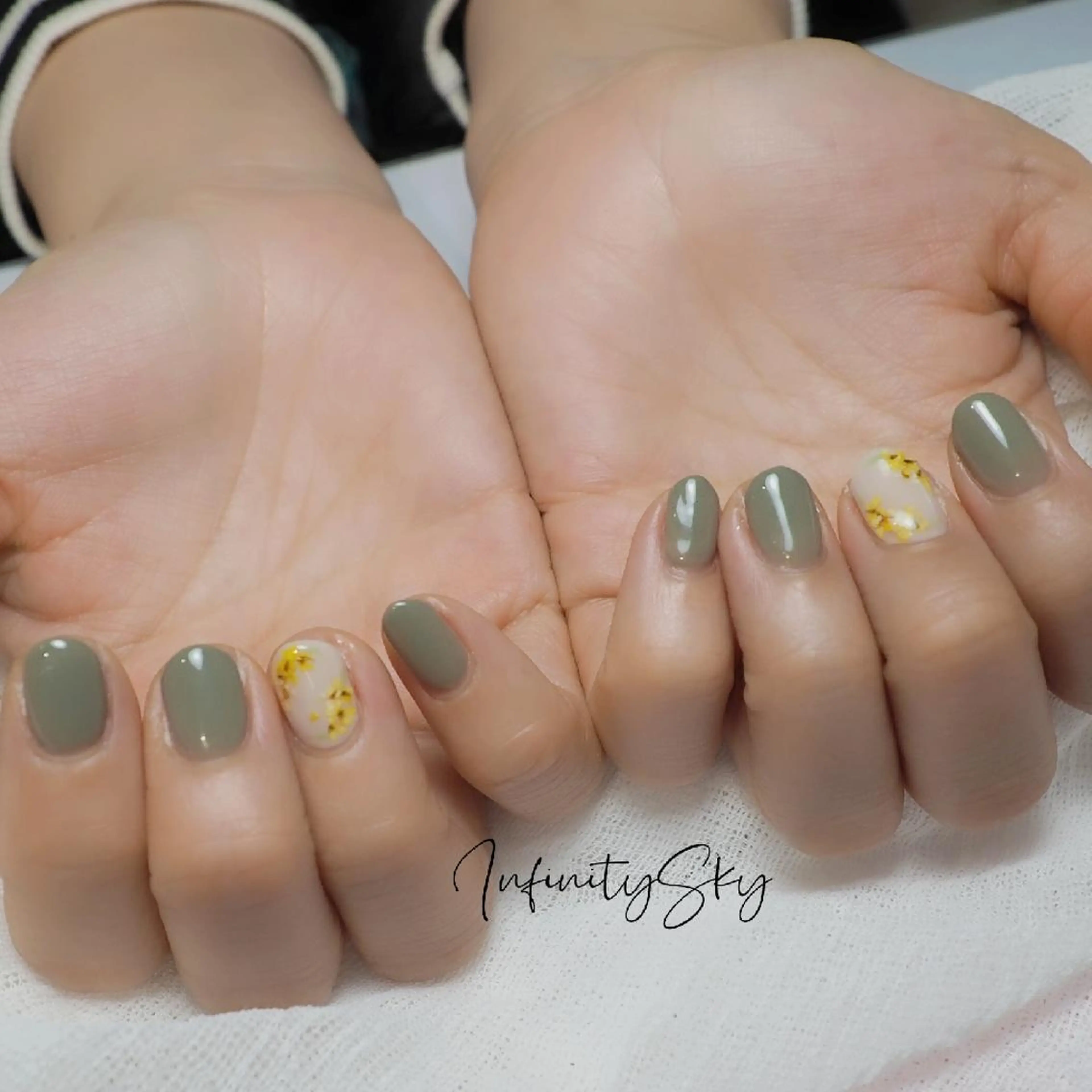 ネイル infinity skyのネイルデザイン