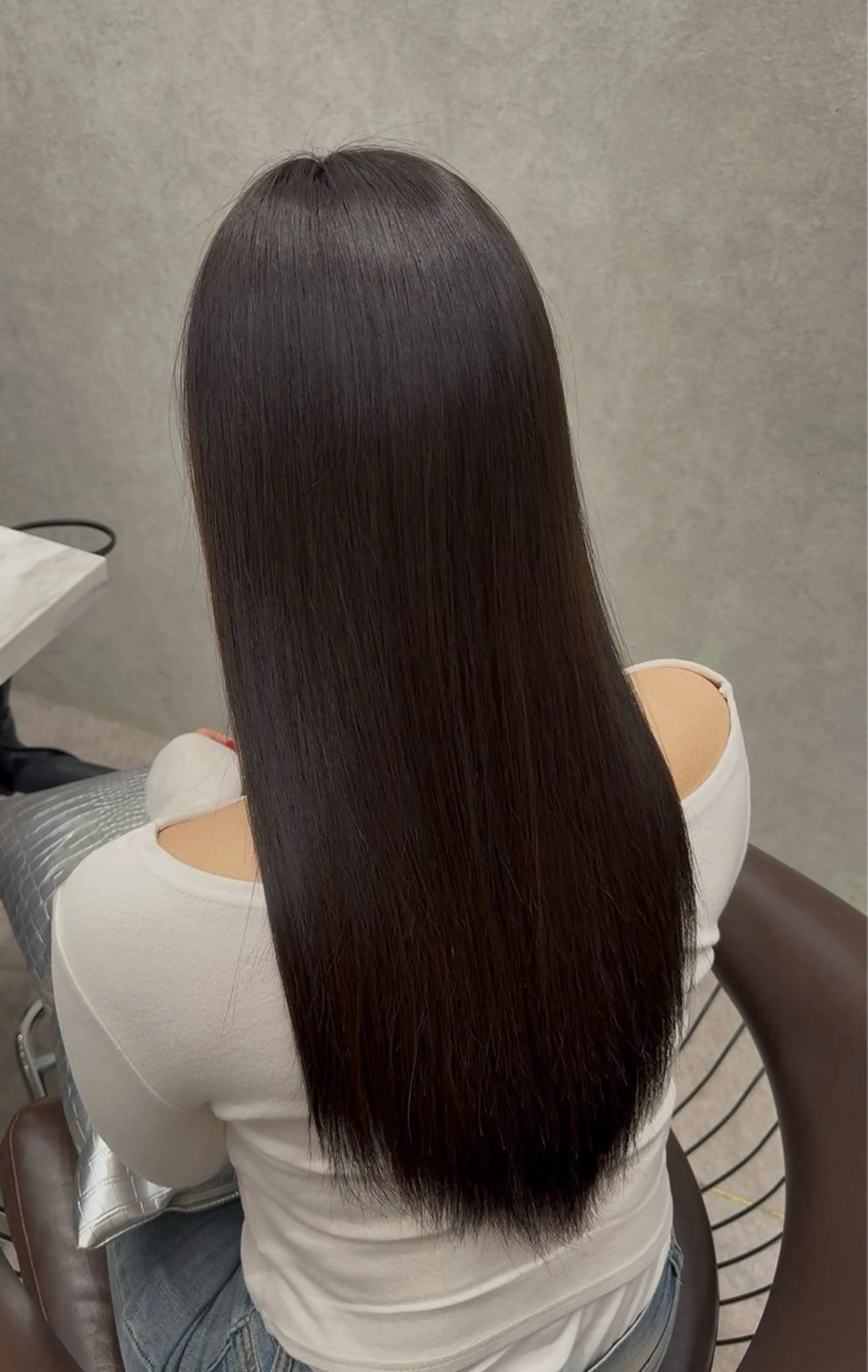 ロング ヘアカラー トリートメント Nanami / ベージュ/グレージュのヘアスタイル