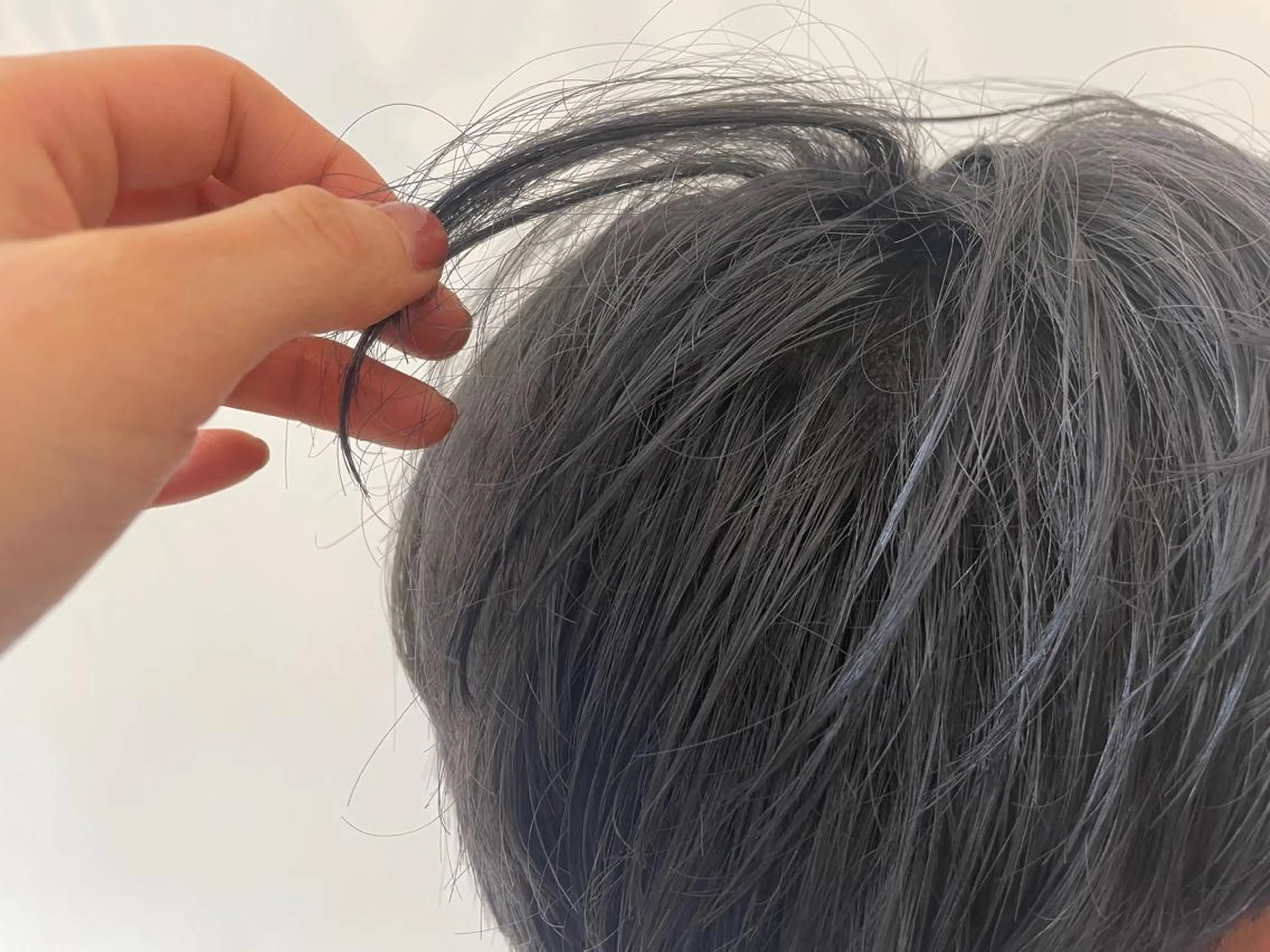 ショート カラー メンズ メンズブリーチ ブリーチ ブルーカラー シルバー 💛🤍U too e’s 鎌倉🧸のヘアスタイル