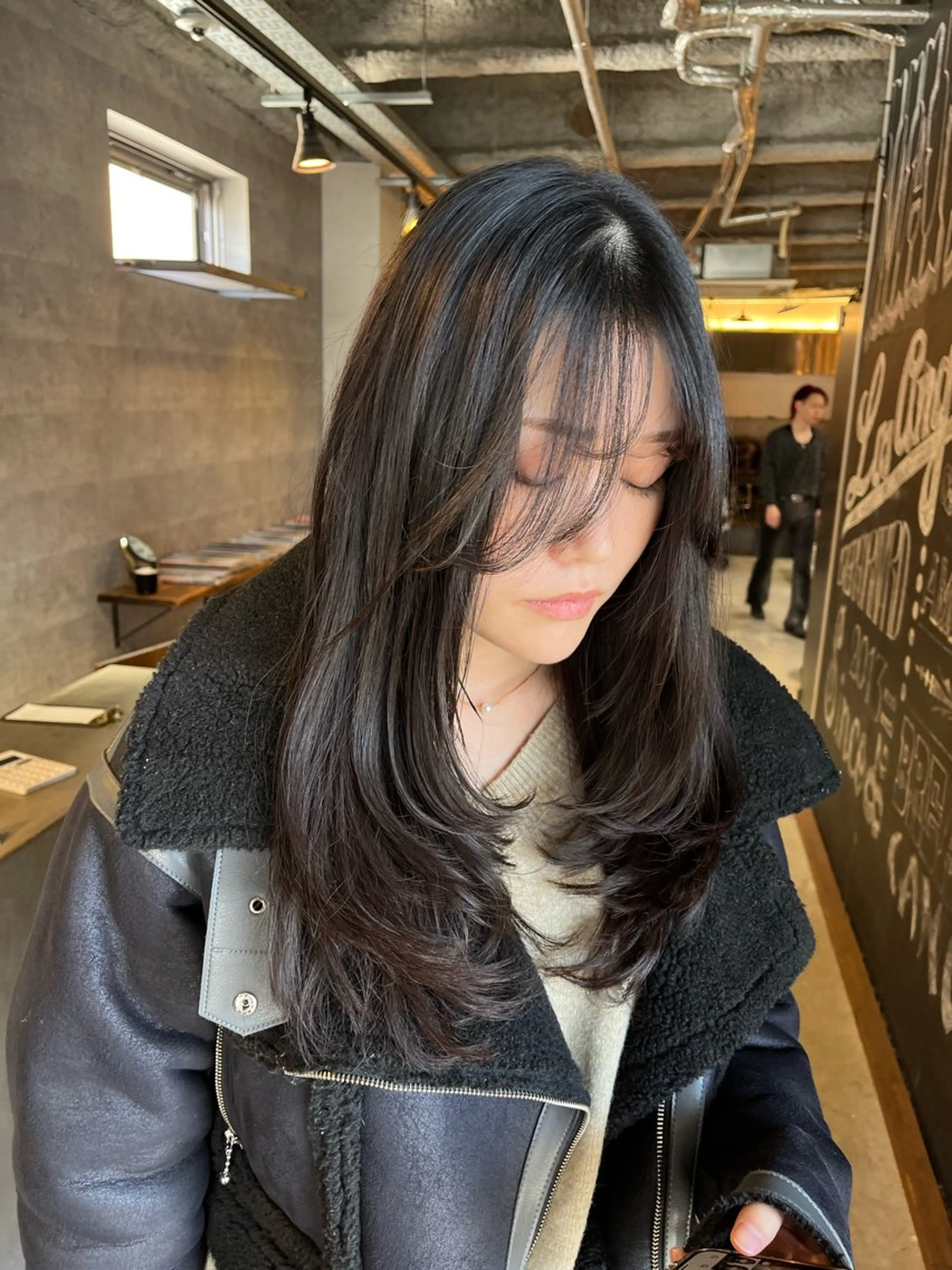 ロング カラー 透明感カラー レイヤーカット 似合わせカット the OSCAR所属・韓国ヘアスタイリスト Harukaのヘアスタイル