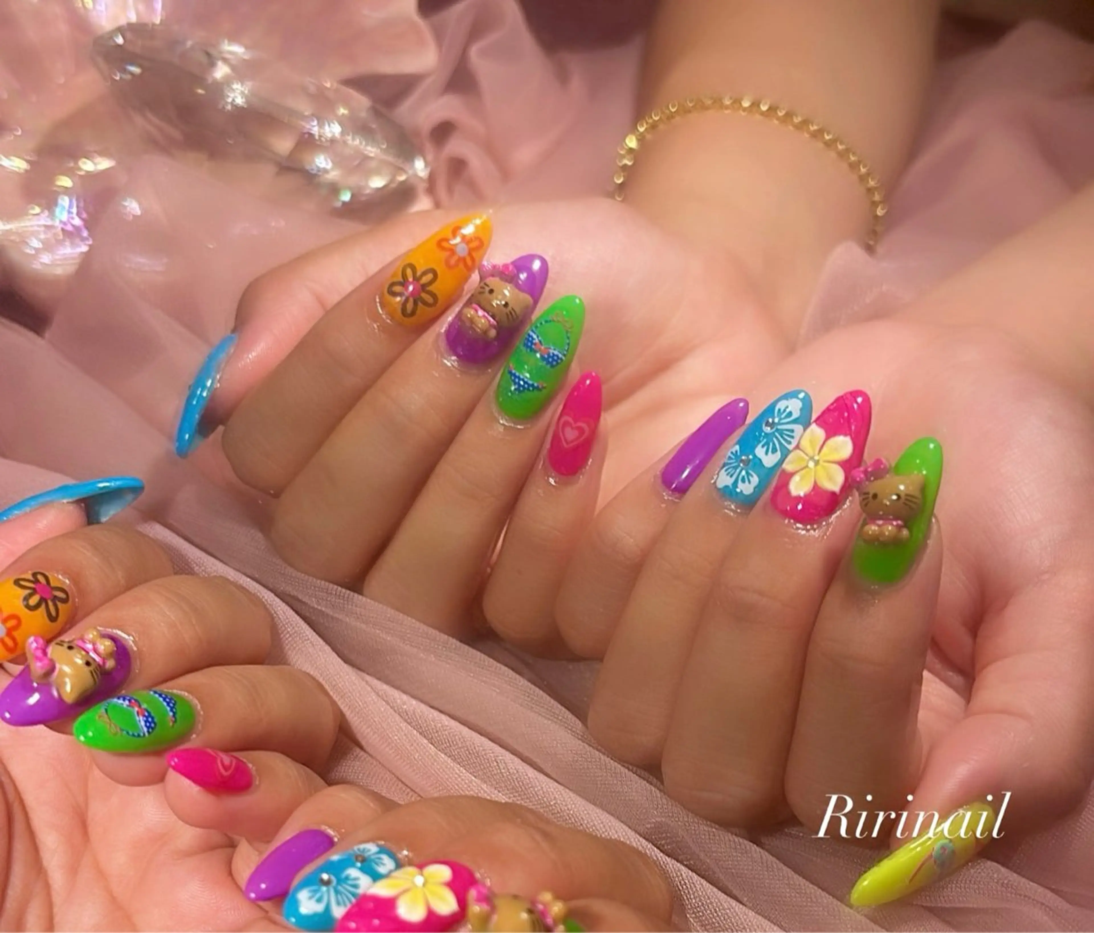 ネイル ハンドネイル 𝐁𝐞𝐥𝐥 𝐦𝐞のネイルデザイン