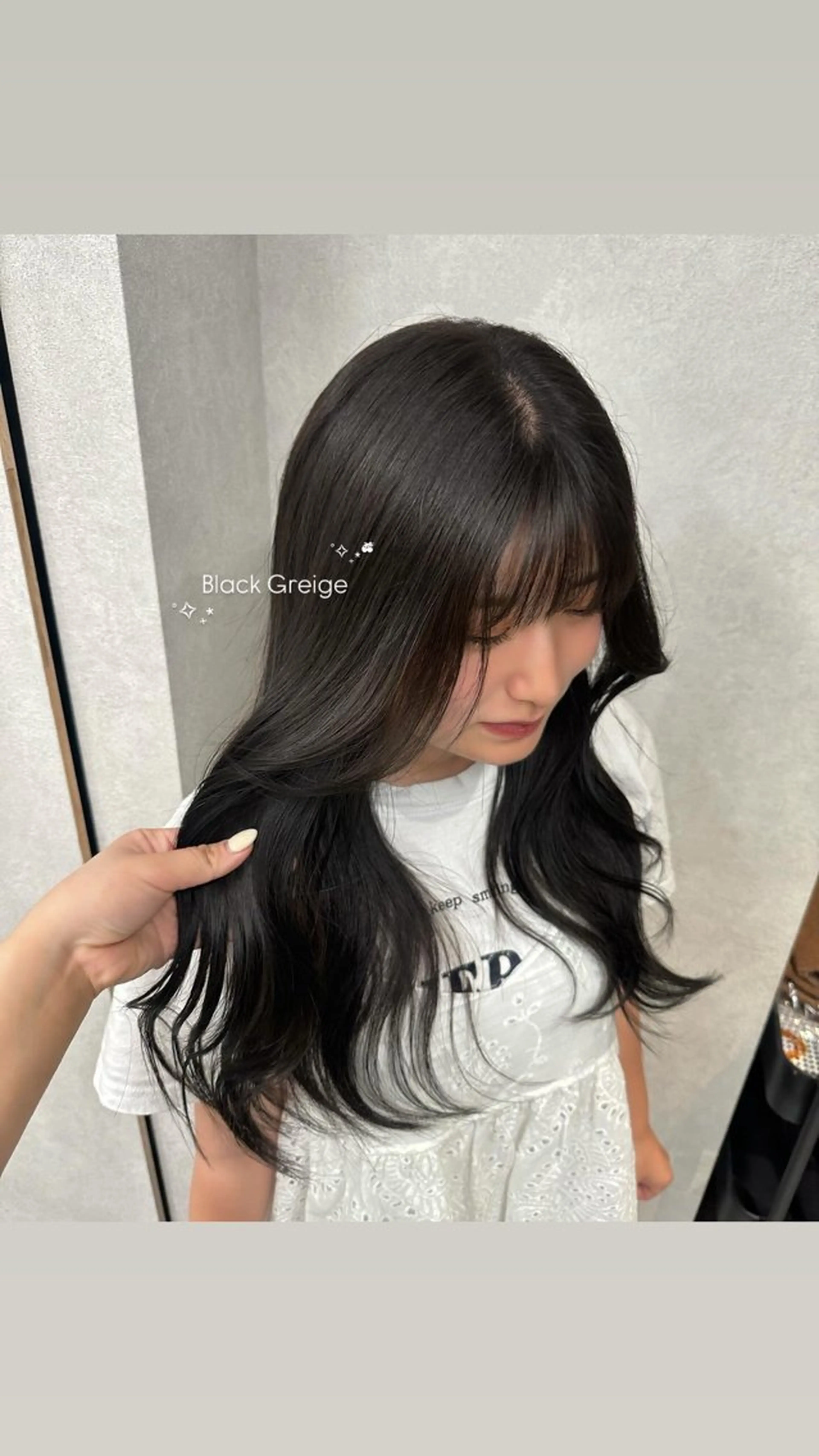 ロング 🎀透明感カラー 𝐂𝐇𝐈𝐒𝐀のヘアスタイル