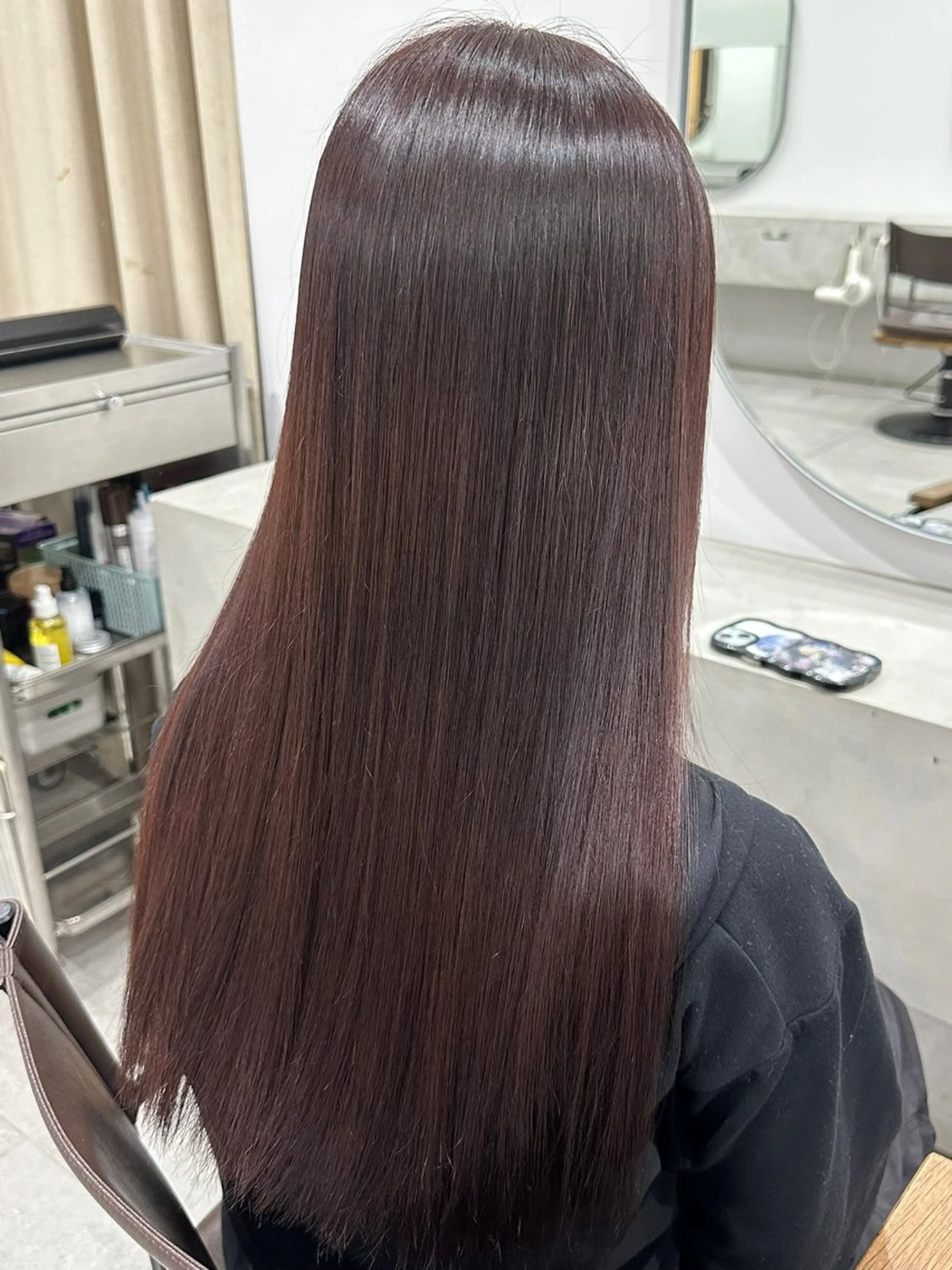 ロング カラー レッドカラー カット ヘアカラー トリートメント clan所属・志賀 海音のヘアスタイル