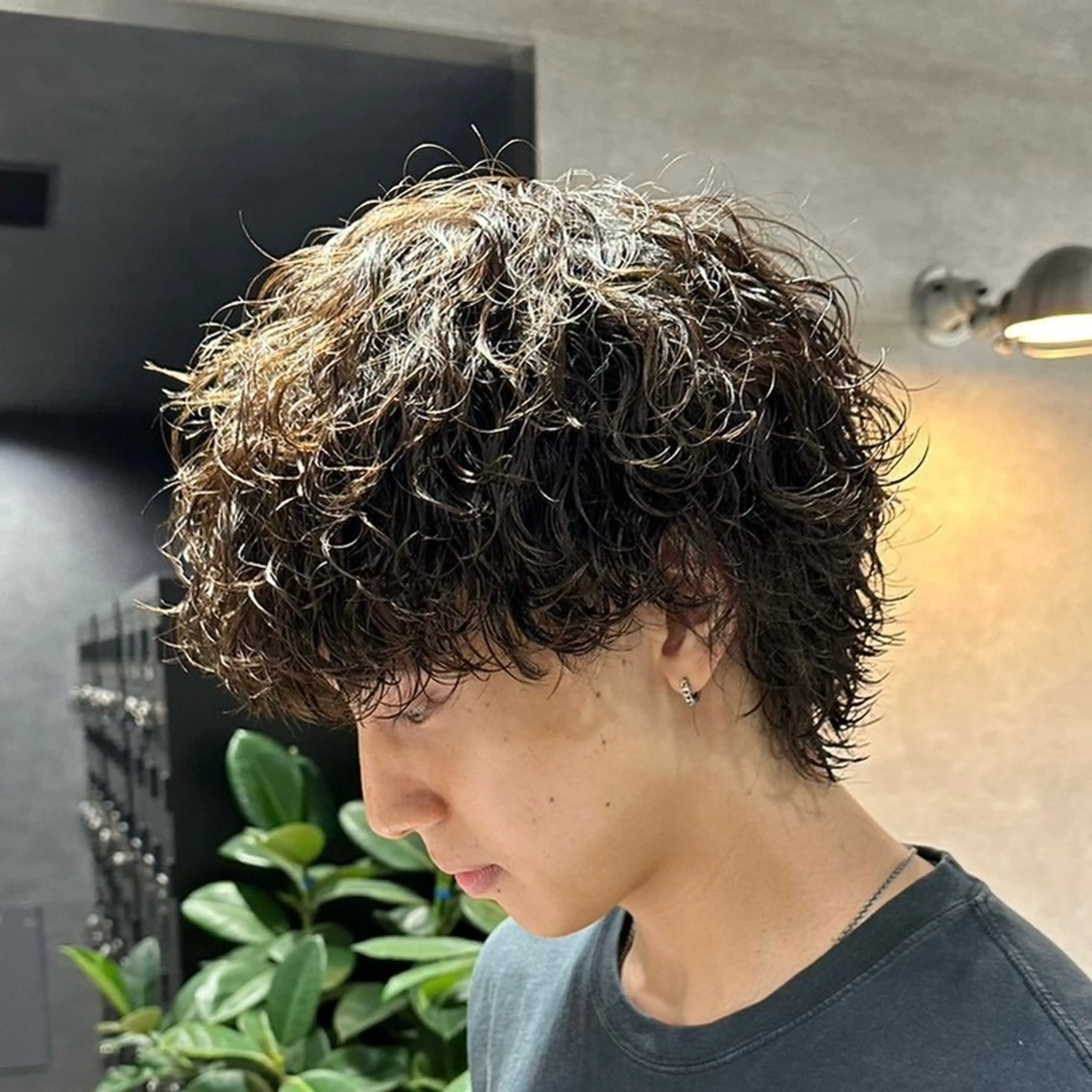 【💥ミニモ学割💥】カット➕パーマ［韓国風波巻き・ツイスト］の写真