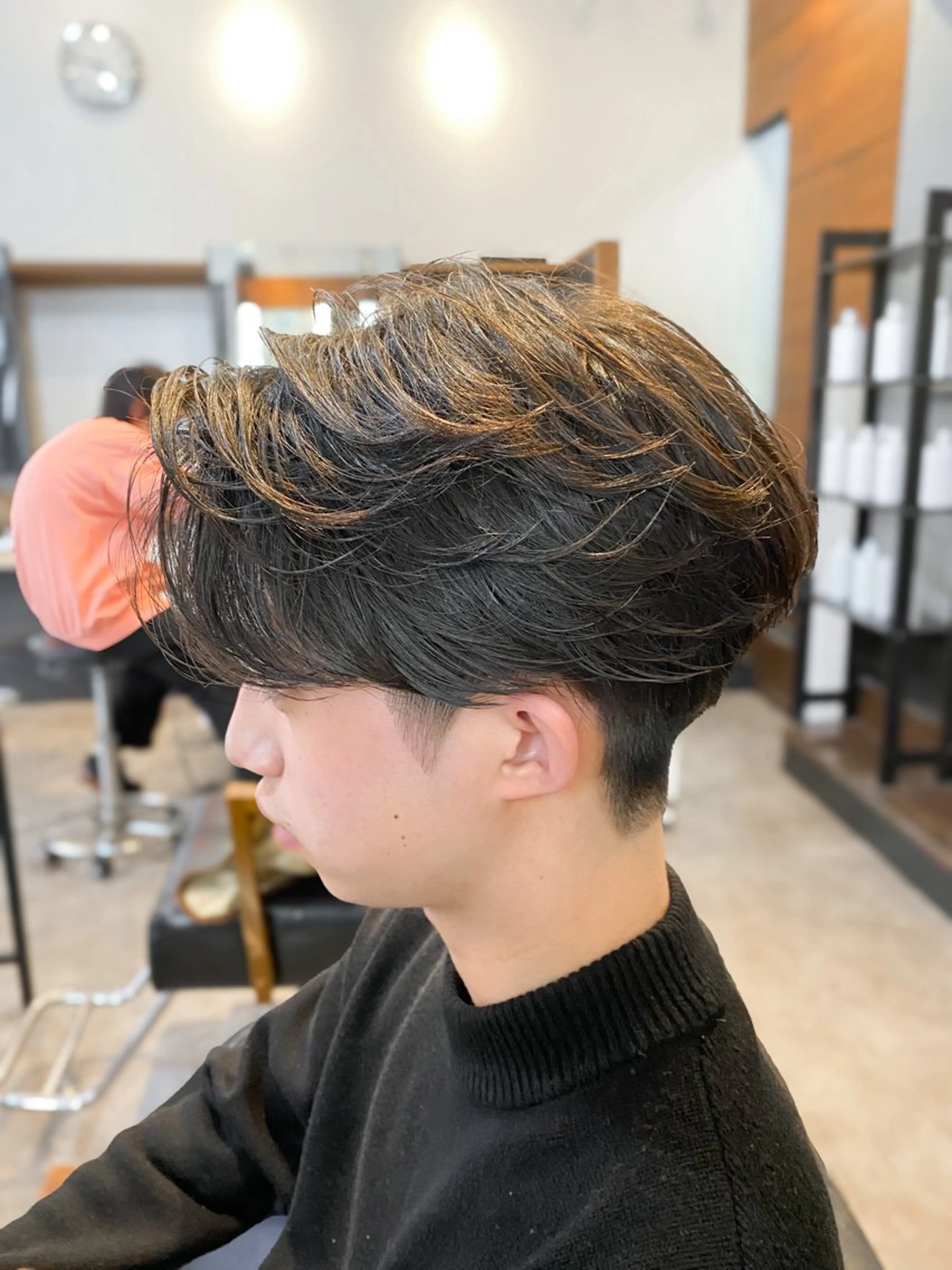 ミディアム パーマ メンズ ミディアムパーマ フェザーパーマ メンズパーマ IRIE HAIR DESIGN所属・IRIE⚡️メンズ/ パーマ⚡️北川聖也のヘアスタイル
