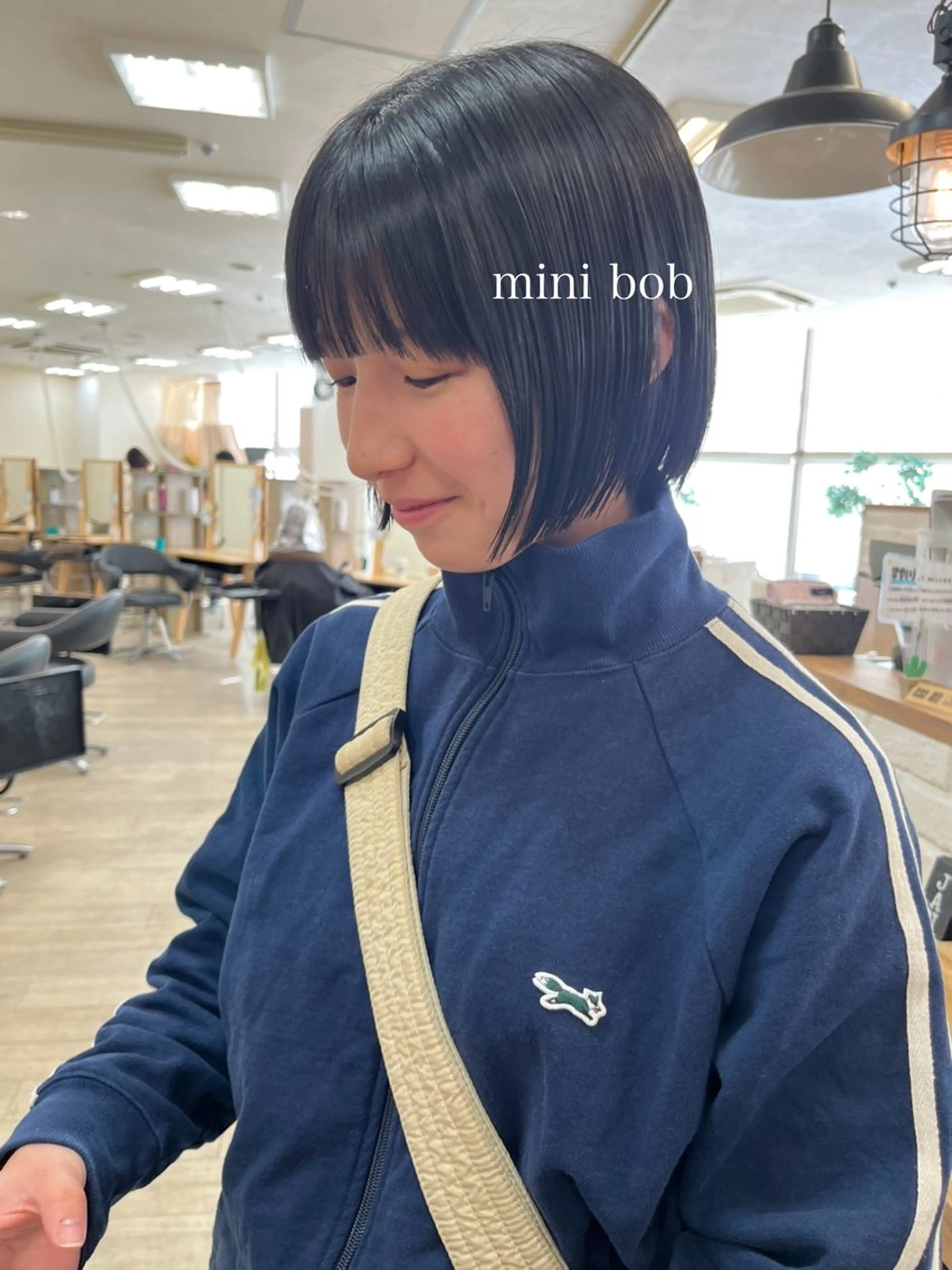 ショート カラー 切りっぱなしボブ ショートボブ ハンサムショート ダークグレー ダークグレージュ カット ヘアカラー トリートメント 初めてのショート お任せください✂️のヘアスタイル