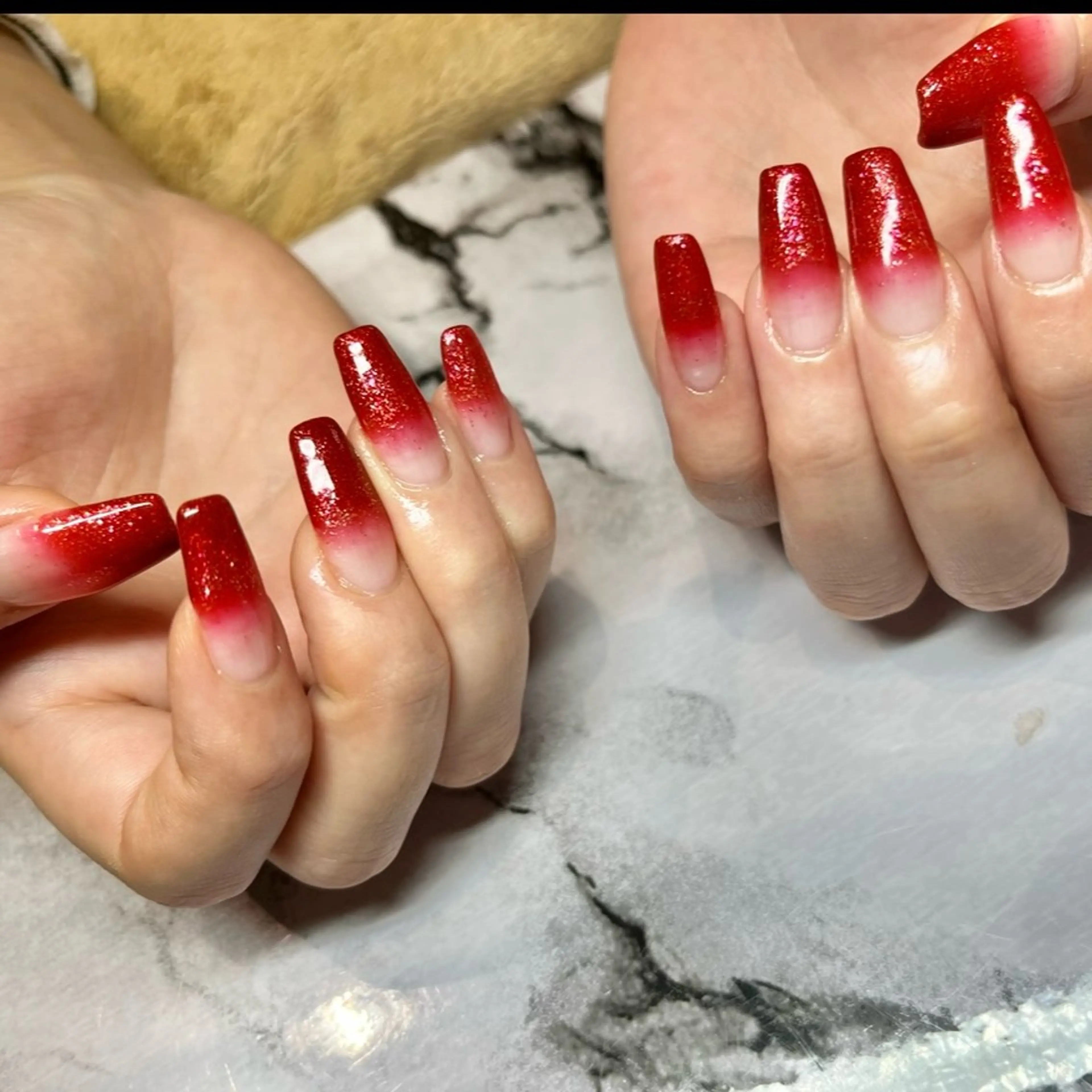 ネイル フラッシュネイル フットネイル ジェルネイル ラメ(グリッター) ラメグラデーション ハンドネイル beautysalonLino所属・ネイルサロン ⭐︎Linoのその他イメージ