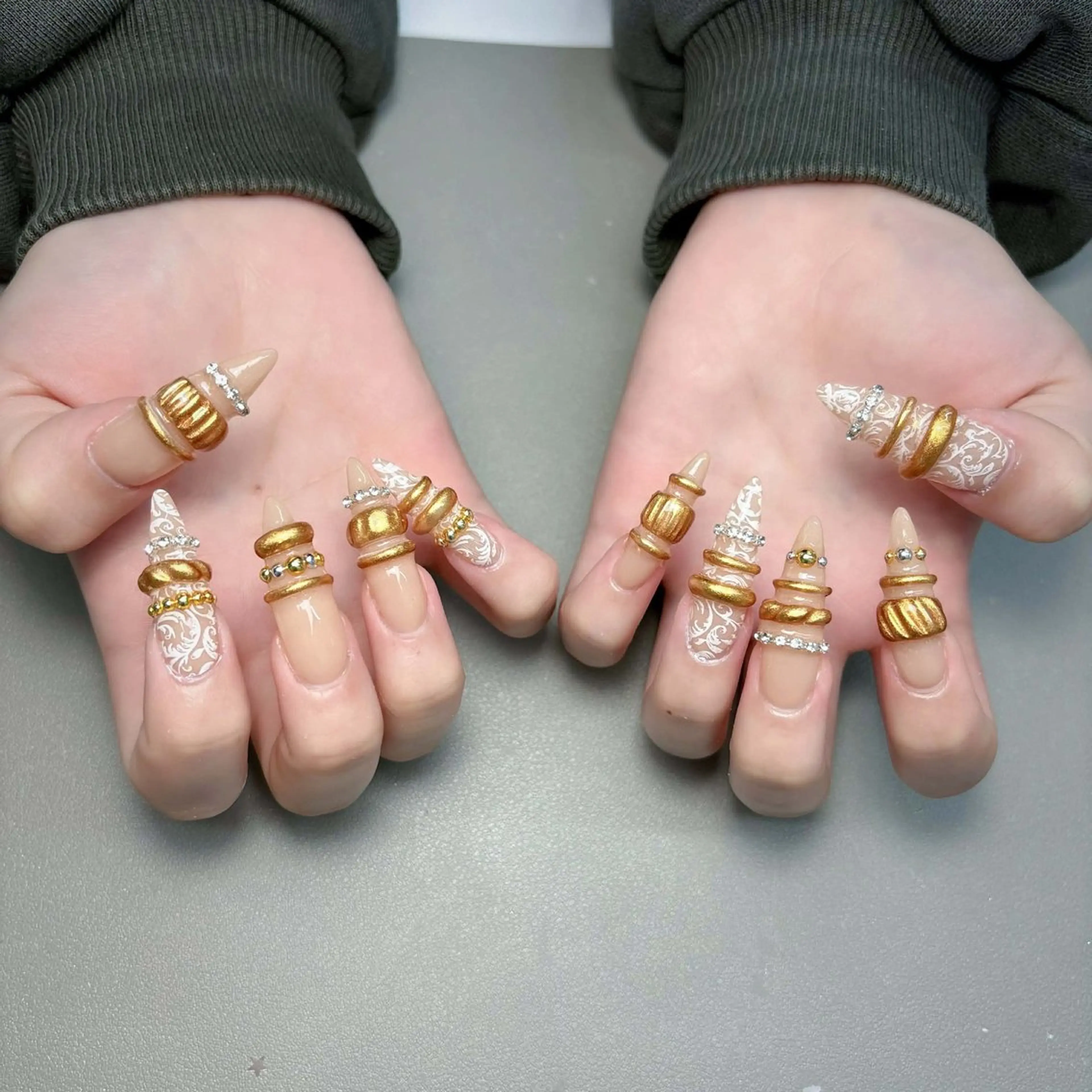 ネイル ハンドネイル ハンドケア いちご chan novaのネイルデザイン