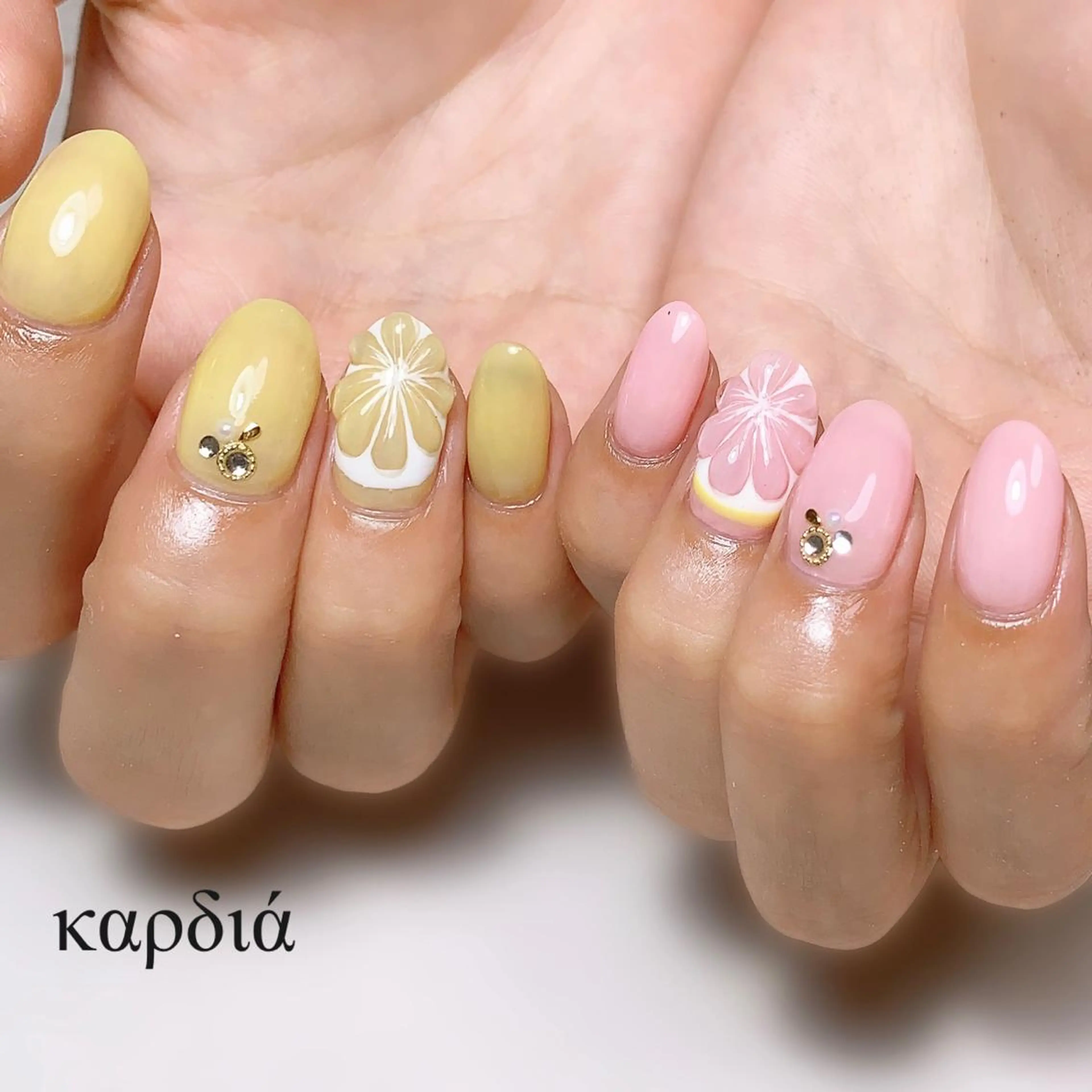 ネイル ハンドネイル καρδιά -ｶﾙﾃﾞｨｱ-のネイルデザイン