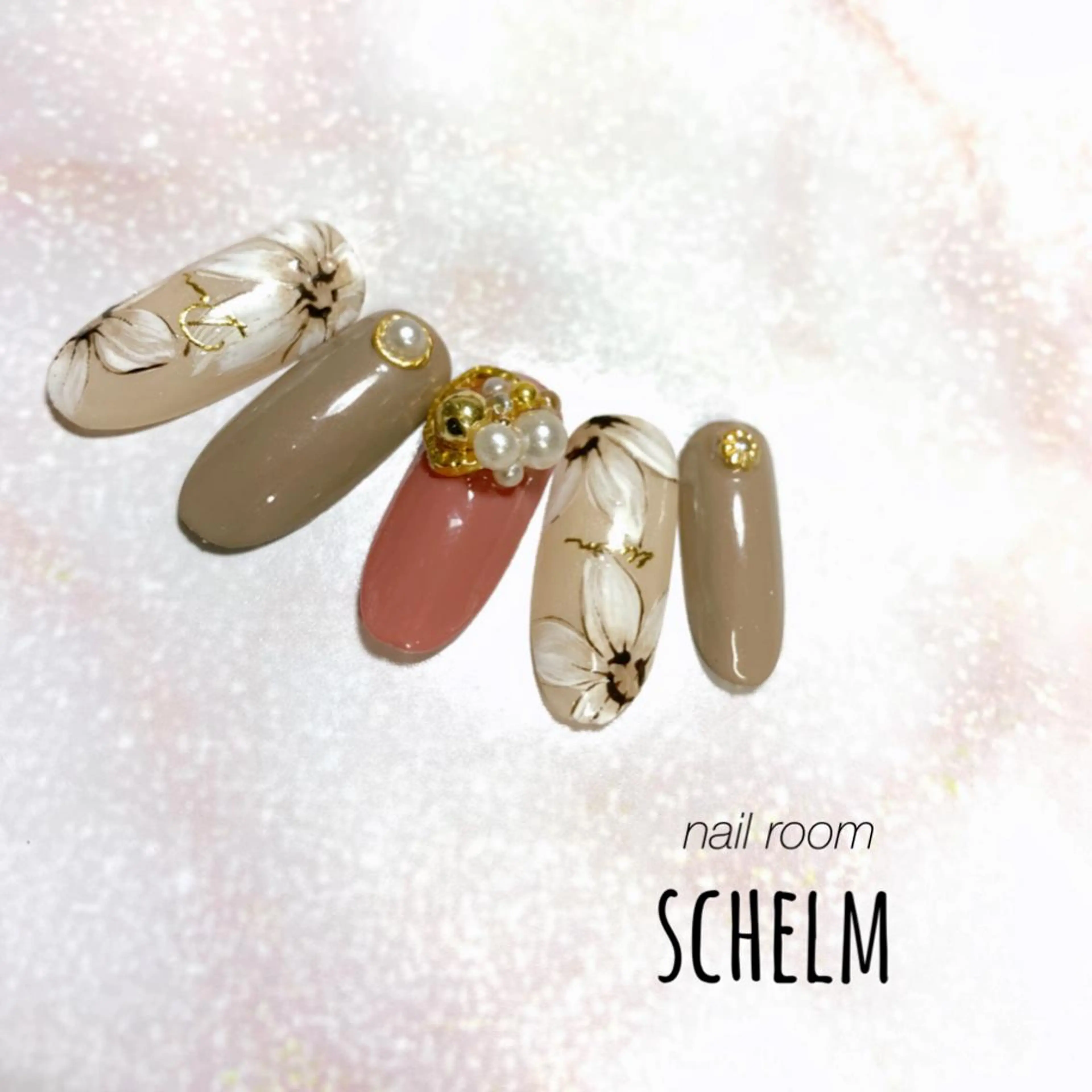 ネイル ハンドネイル nail room シュレムのネイルデザイン