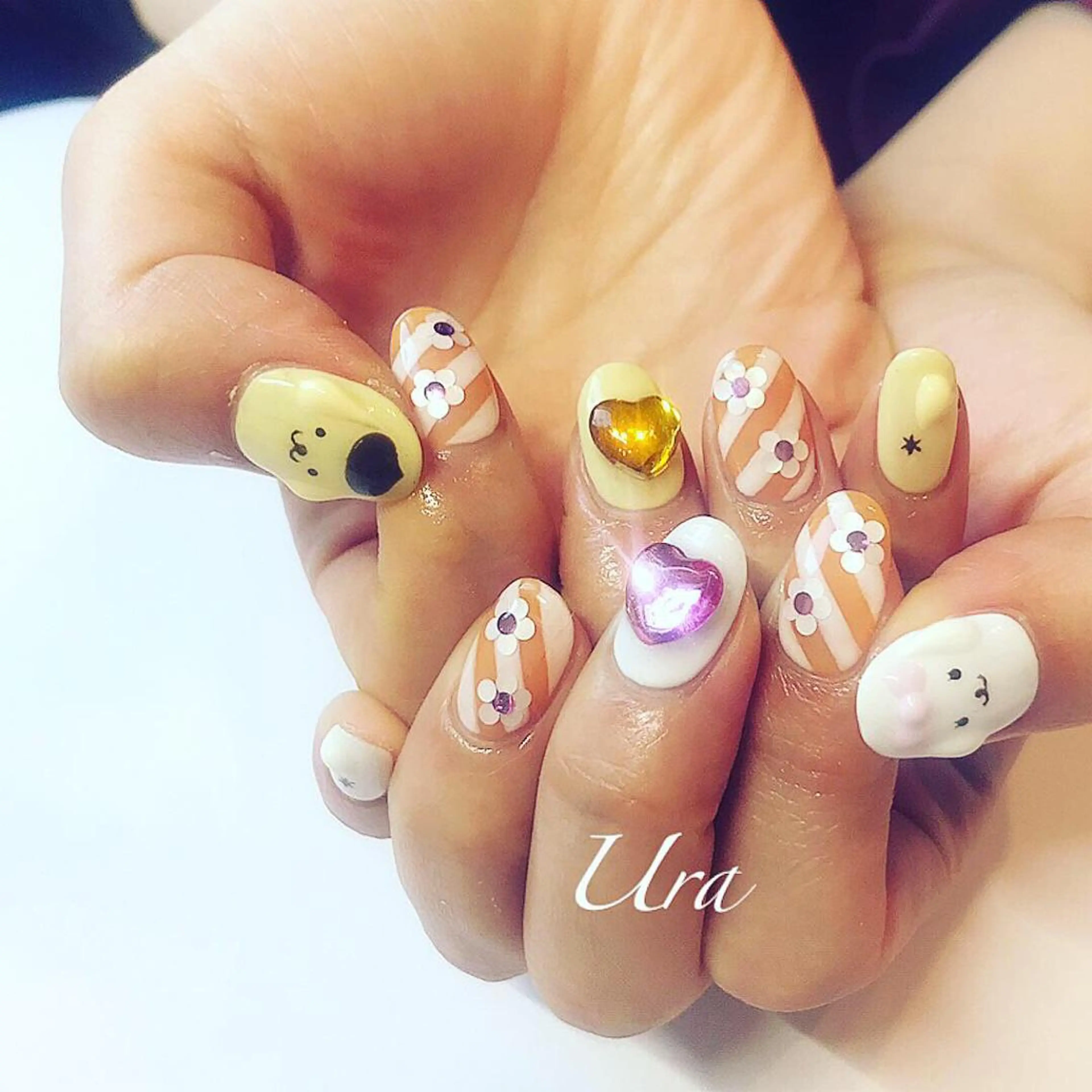 ネイル UrakoNail 《nail》のネイルデザイン