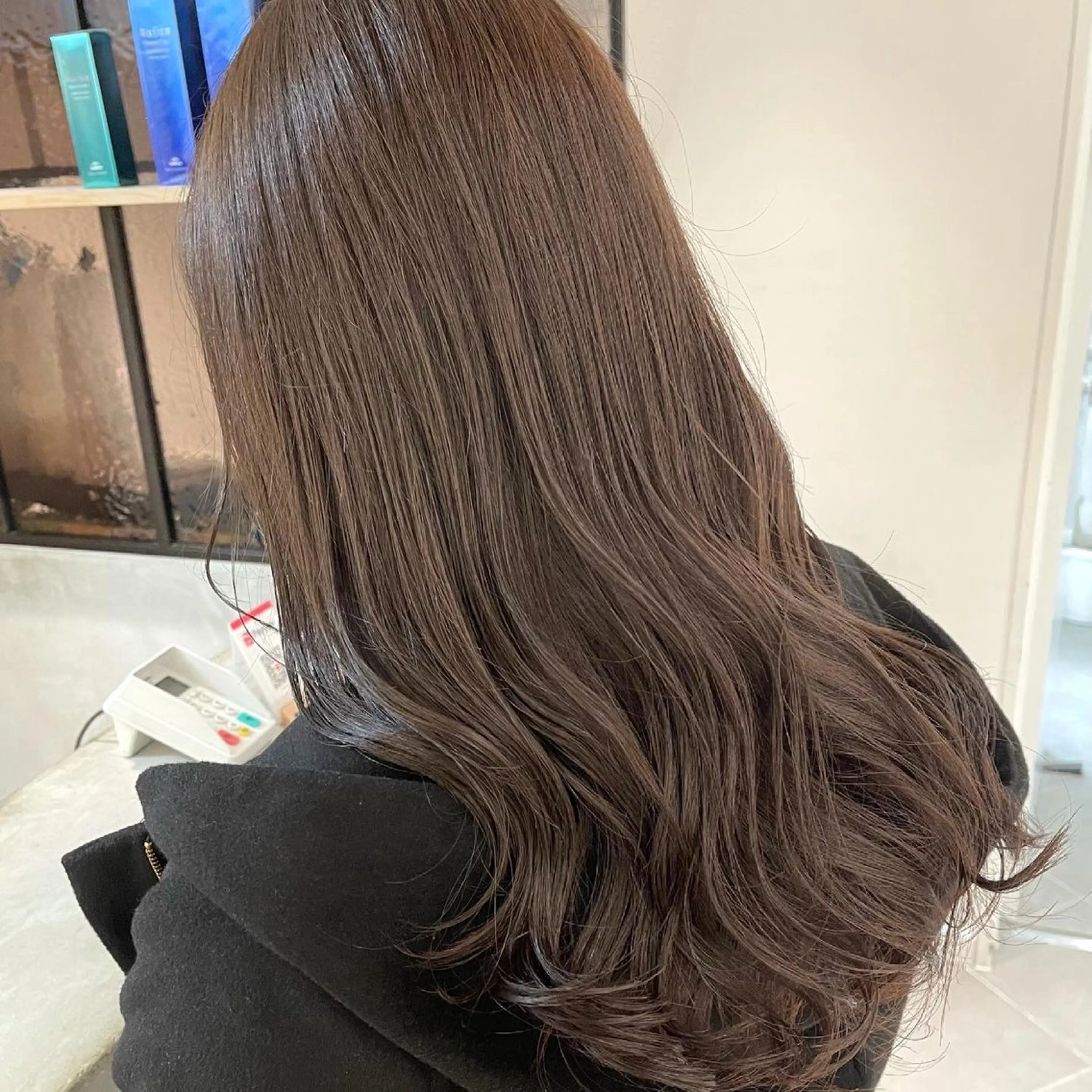 ミディアム カラー 韓国ヘア🇰🇷／ 艶カラー鈴木萌愛🩶のヘアスタイル