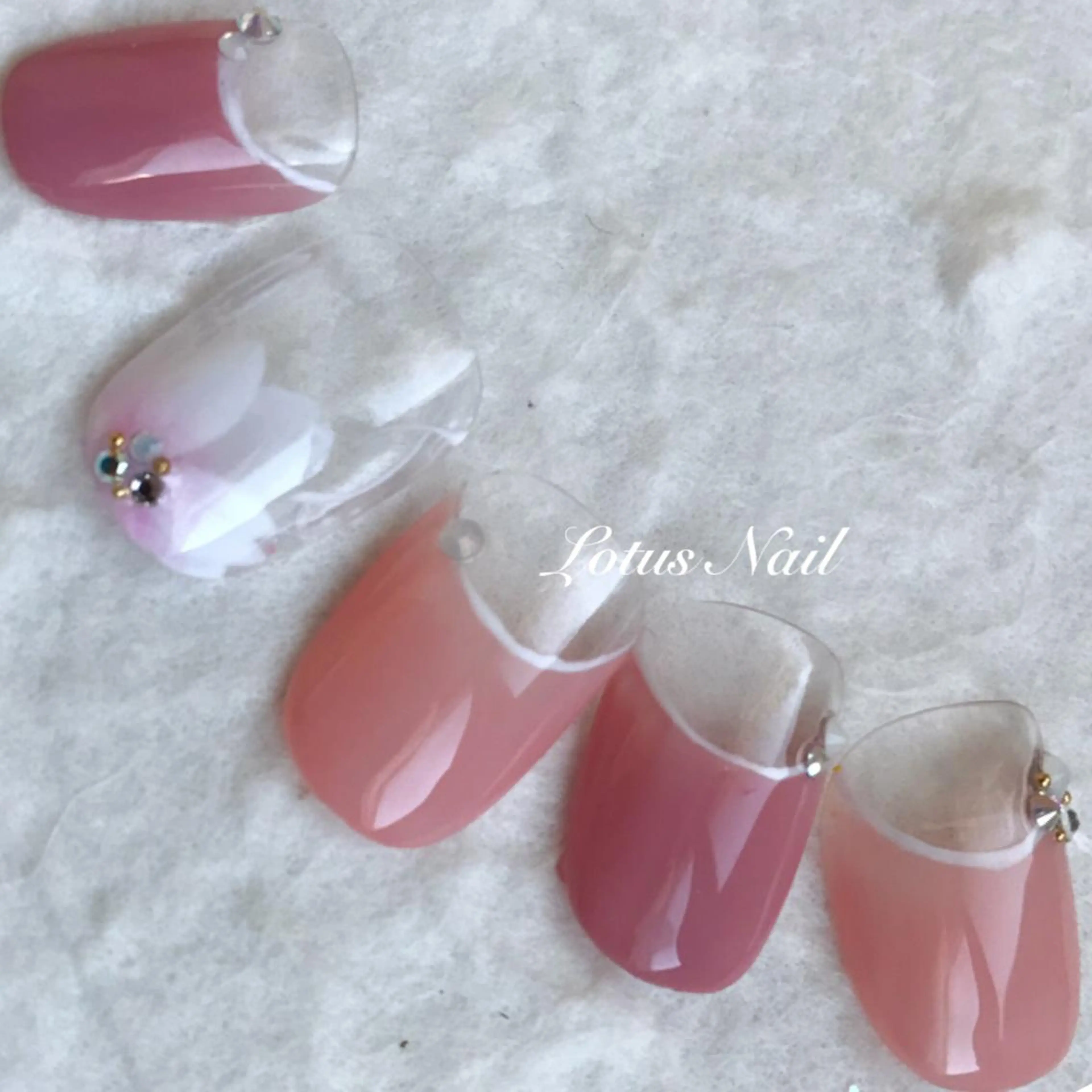 ネイル Lotus Nailのネイルデザイン