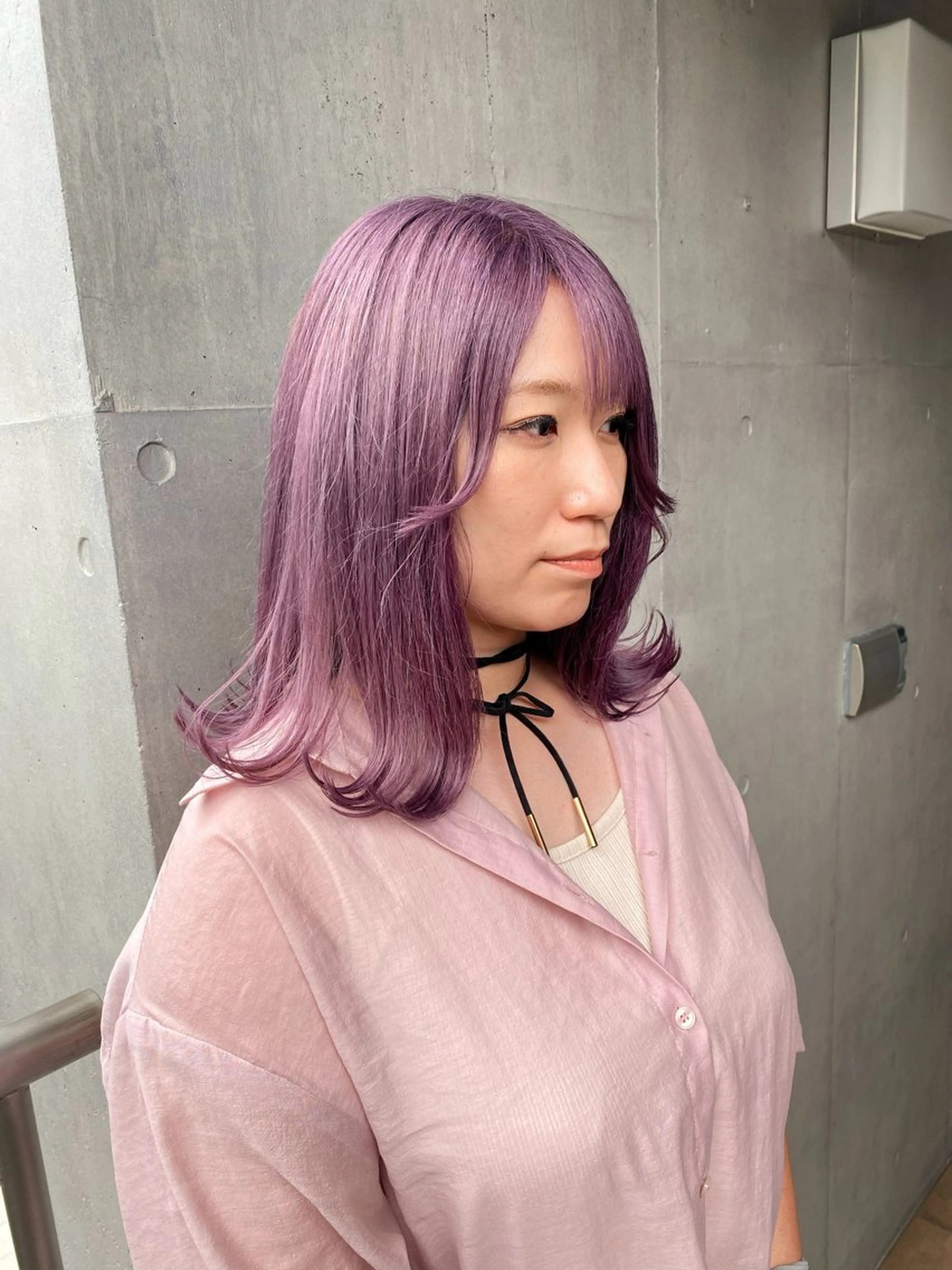 セミロング パープルカラー ヘアカラー トリートメント 山影✨バレイヤージュ ハイライト✨メンズ◎のヘアスタイル