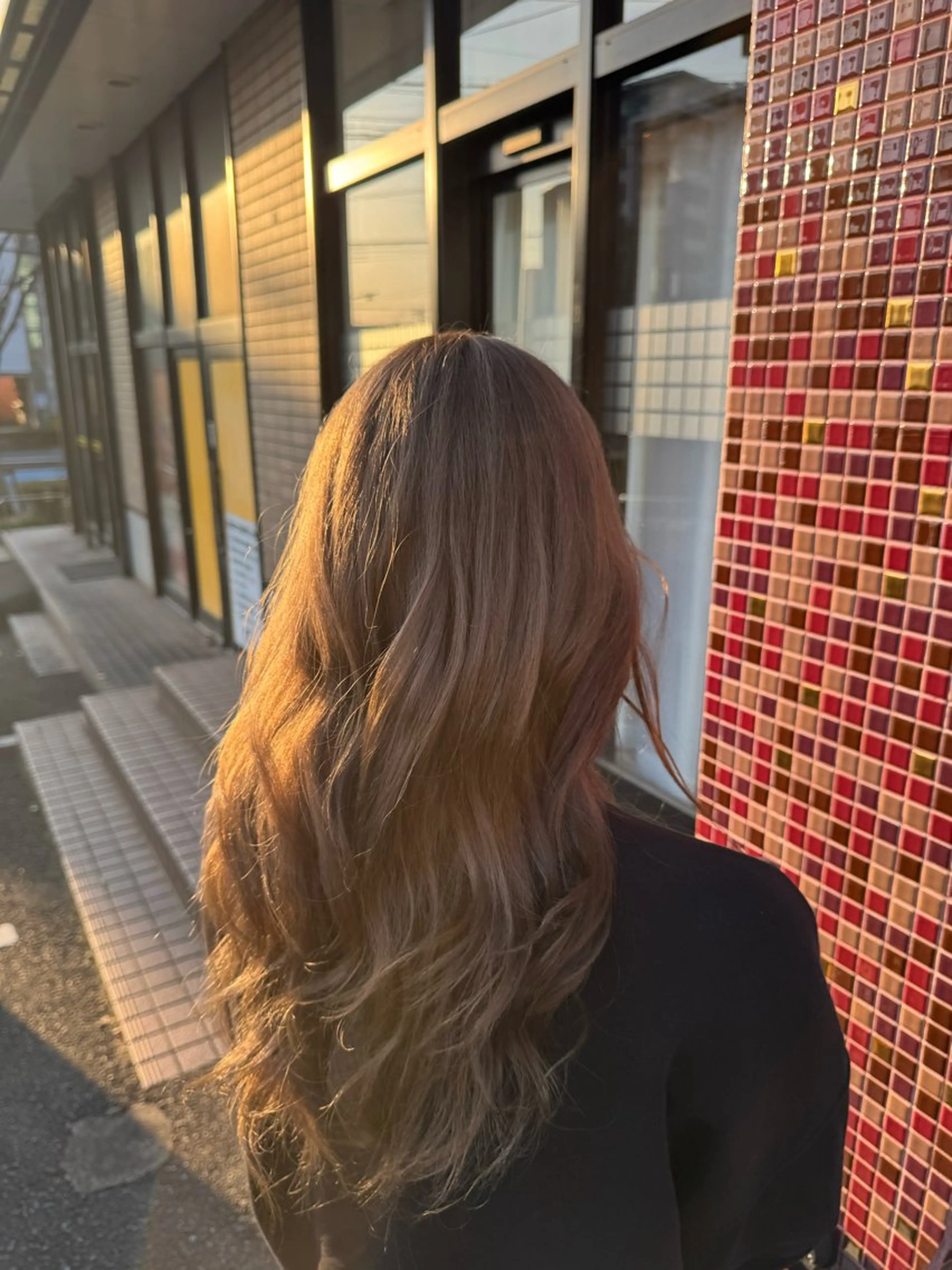 ロング ヘアカラー フカモト カエデのヘアスタイル