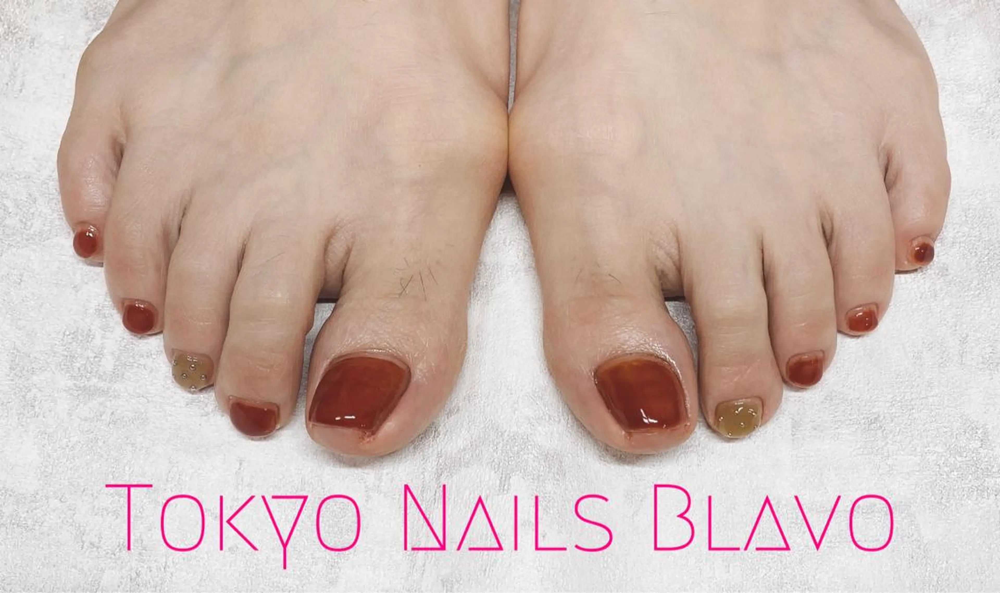 ネイル フットネイル ワンカラーネイル T.N.B 山本陽子のネイルデザイン