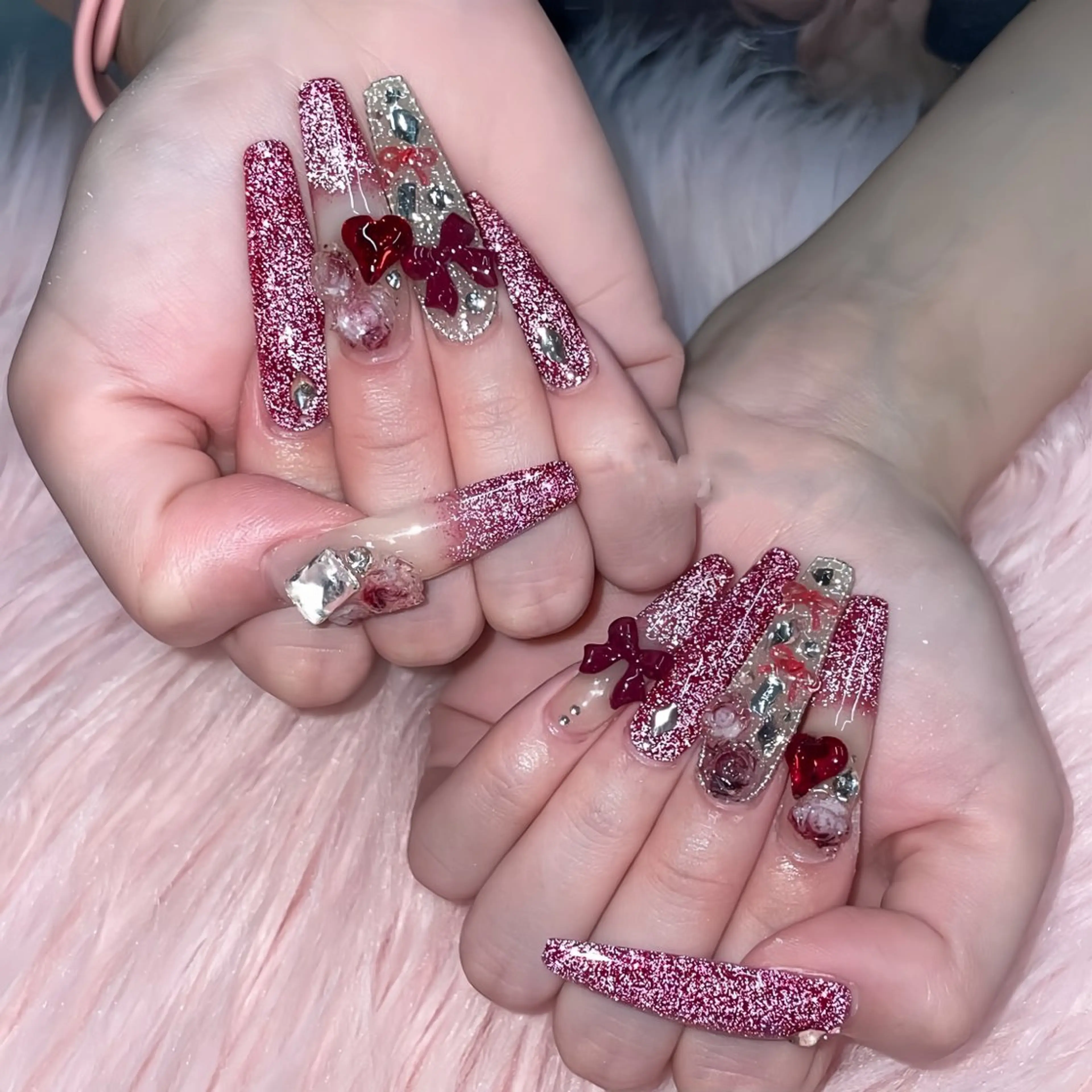 ネイル チークネイル フレンチネイル ガラスフレンチ グラデーション キラキラネイル ハンドネイル Rin Nail 新大久保店のネイルデザイン