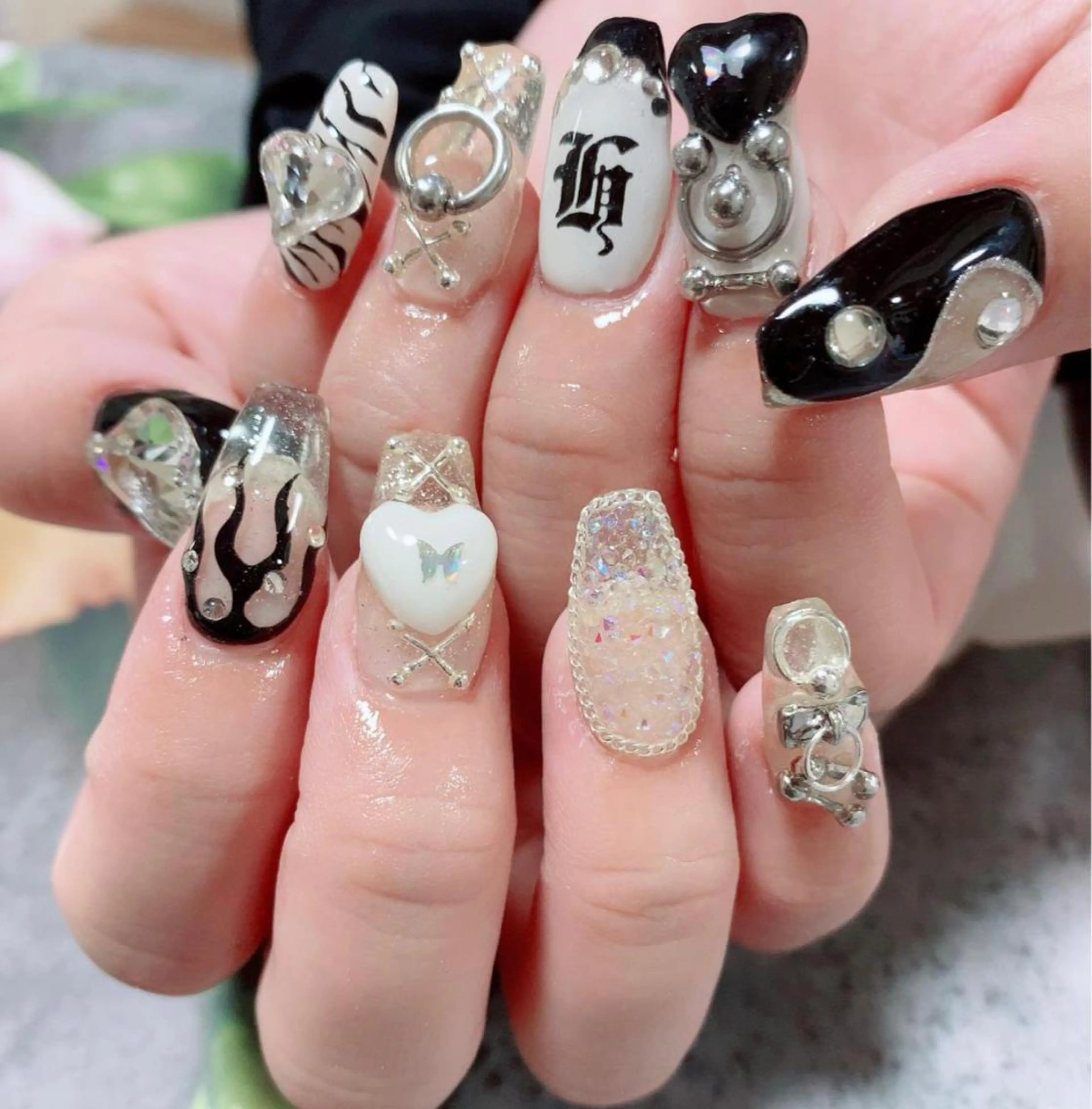 ネイル ハンドネイル フットネイル Mint NAILSALONのネイルデザイン