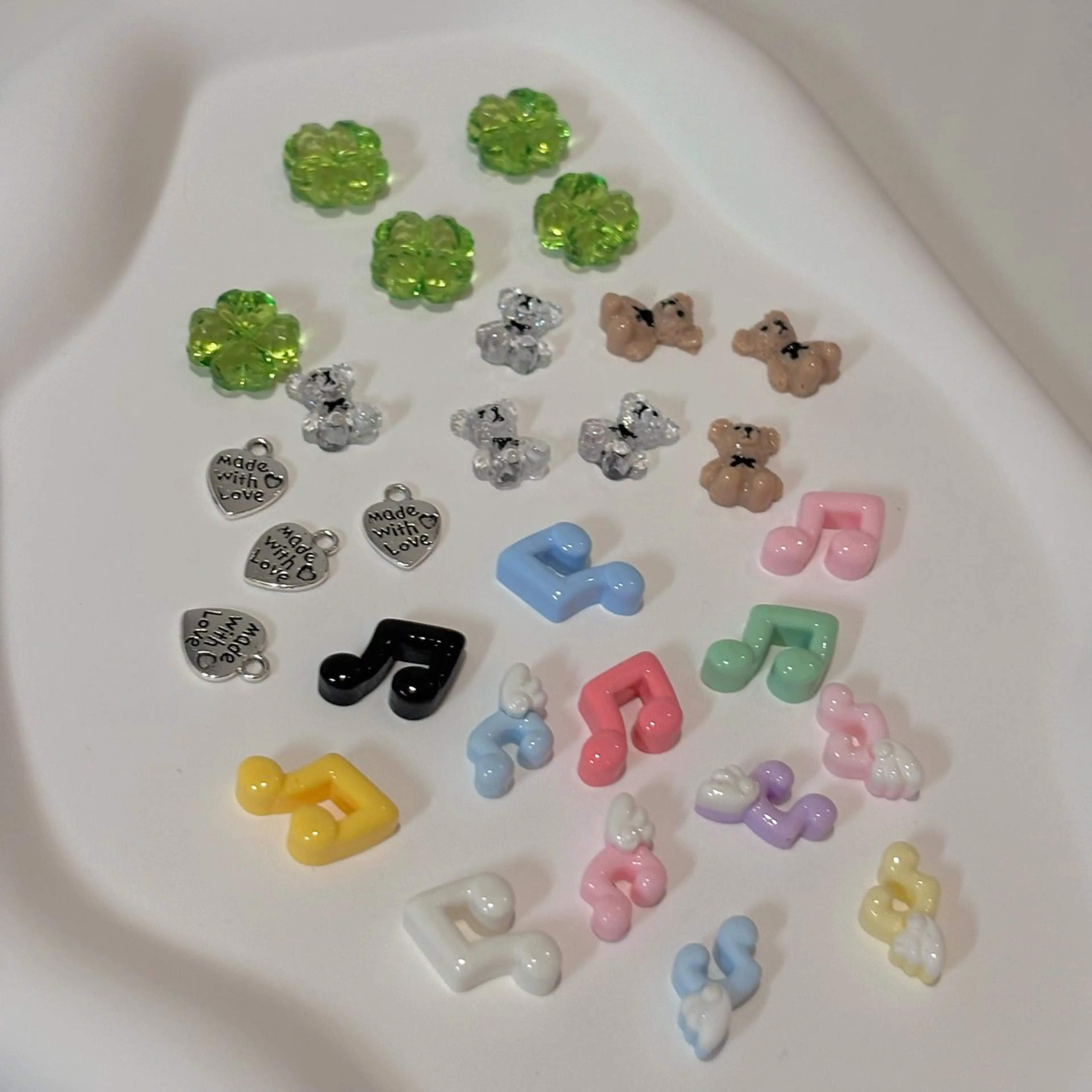 ネイル BONNIE所属・BONNIE MIKIのネイルデザイン