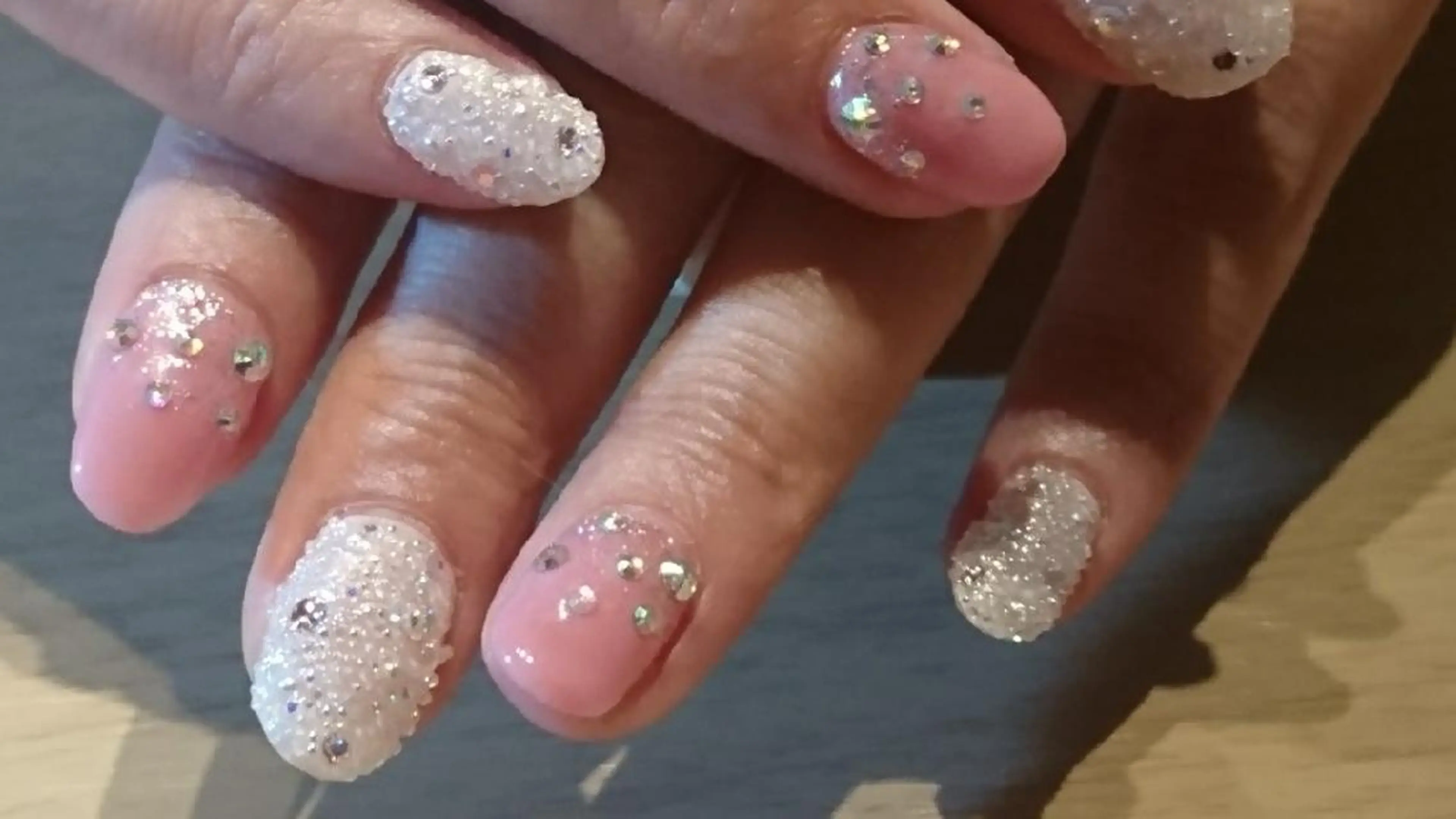 ネイル キラキラネイル Nail Space R所属・ネイルスペースR 小林のネイルデザイン