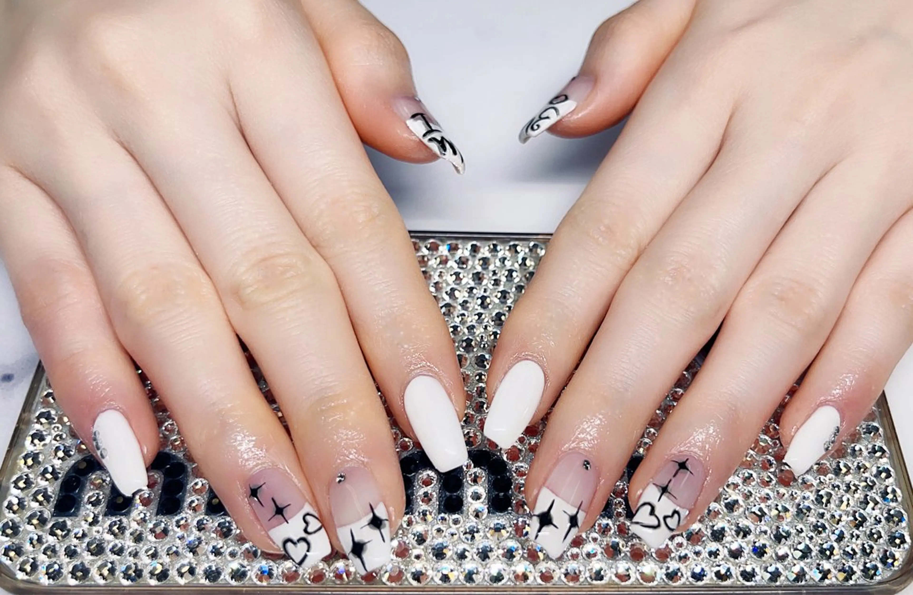 ネイル ルアナネイルサロン所属・ルアナネイル サロンのネイルデザイン