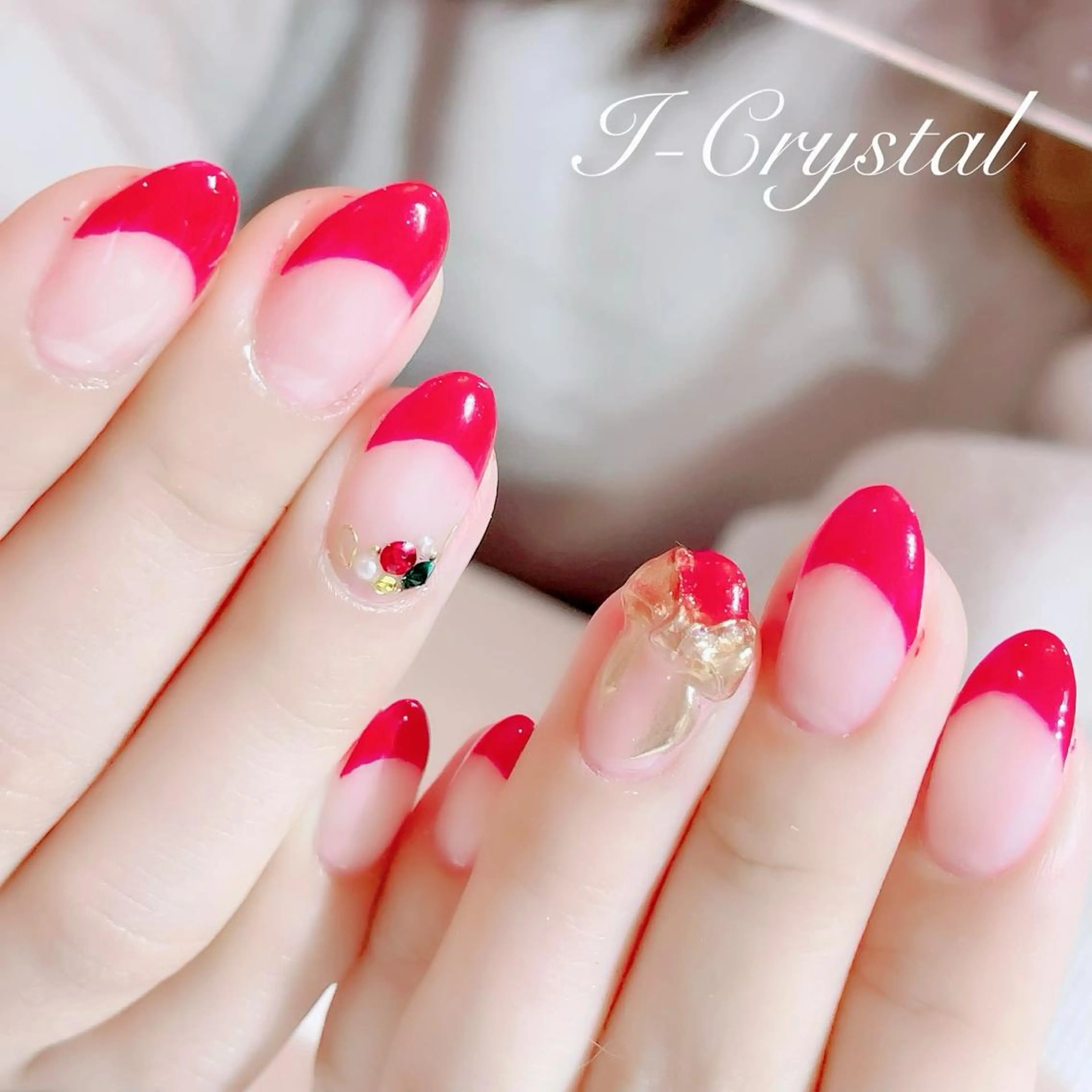 ネイル フレンチネイル 赤色 冬ネイル クリスマス NailSalon  I-Crystal所属・中村 郁美のネイルデザイン