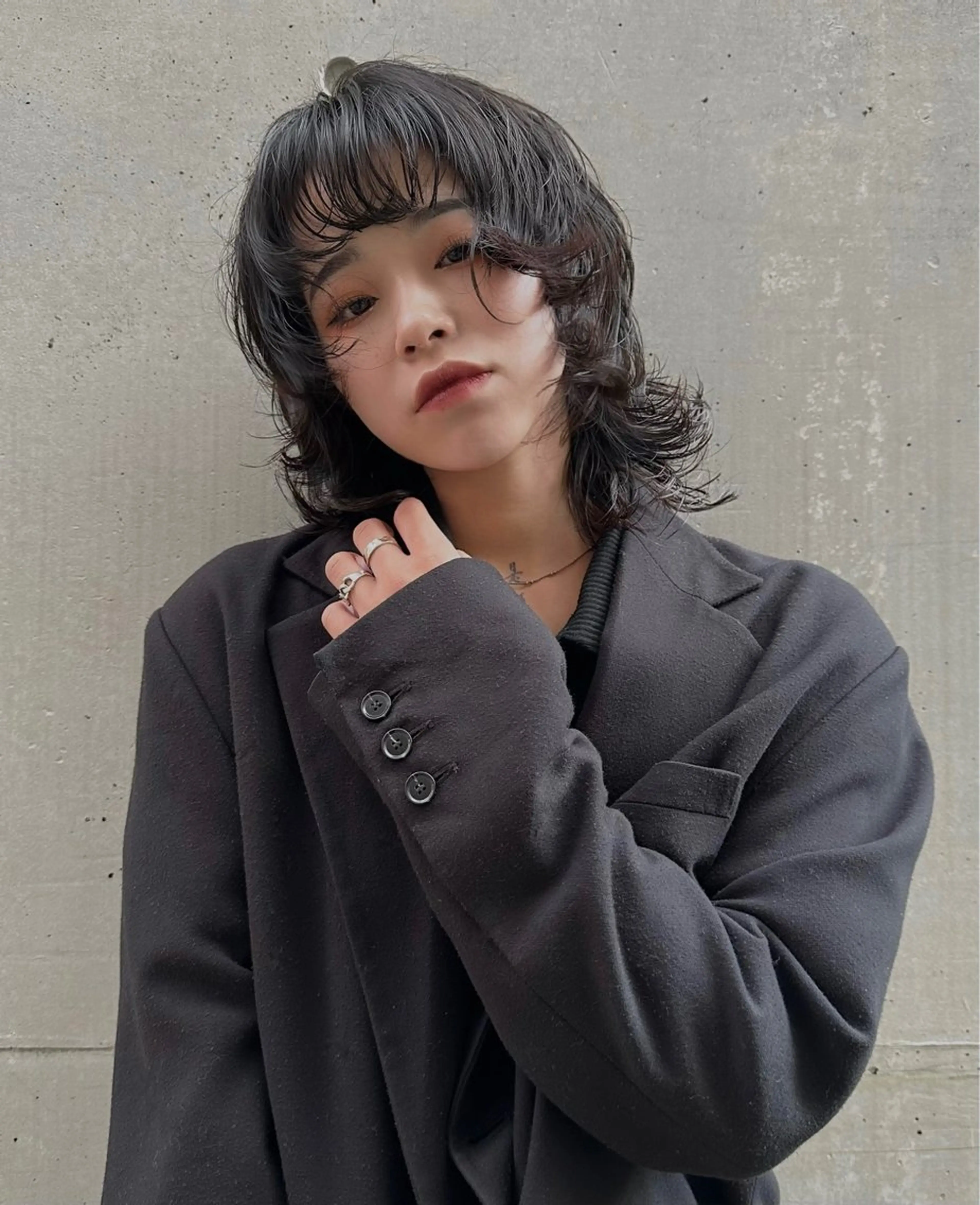 ミディアム 岸本 理希のヘアスタイル