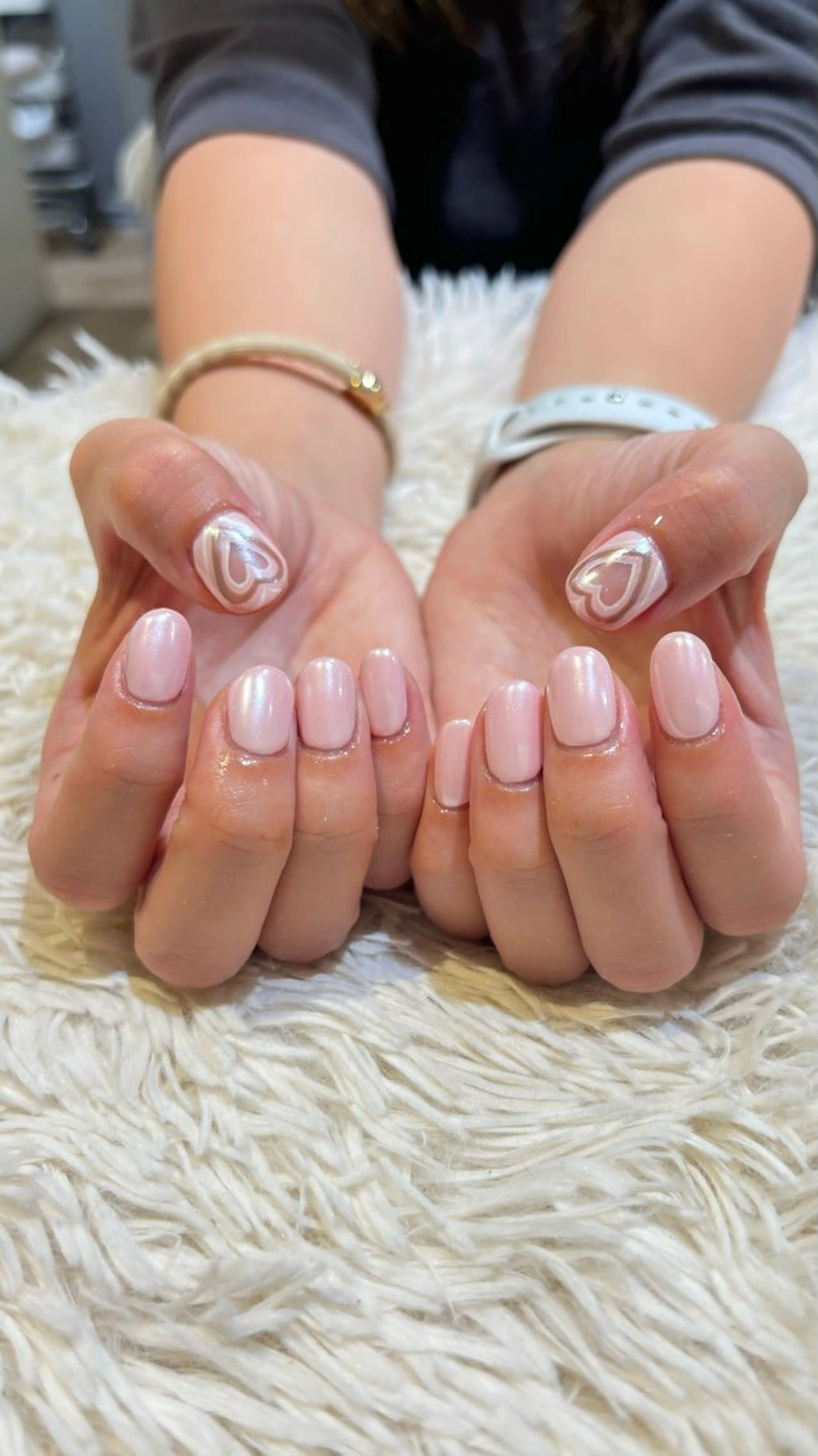 ネイル ジェルネイル マグネットネイル ニュアンスネイル パラジェル ハンドネイル 🤍 YUI 🤍のネイルデザイン