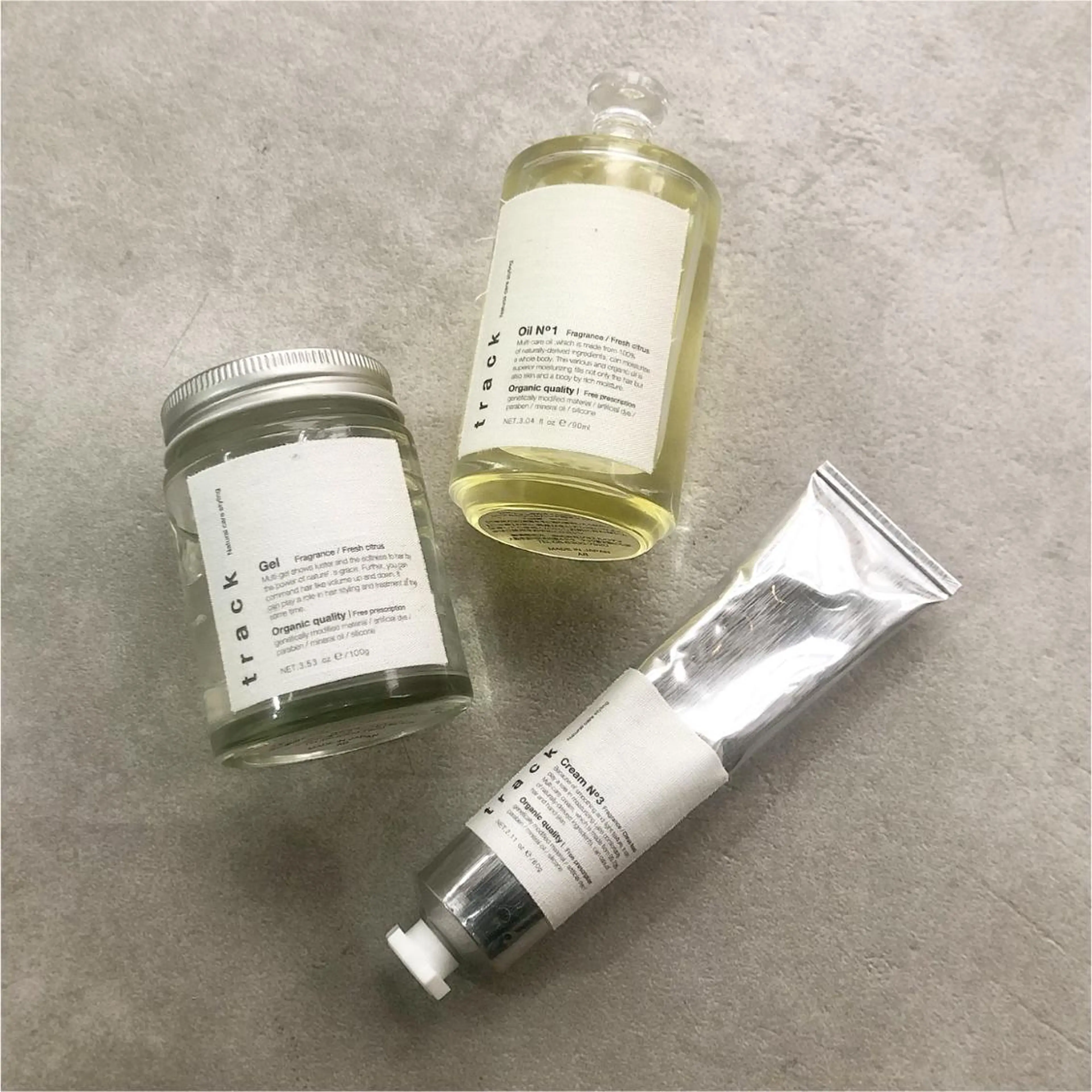 ミディアム カラー パーマ ヘアアレンジ ネイル シェアハピ ヤマモトのヘアスタイル