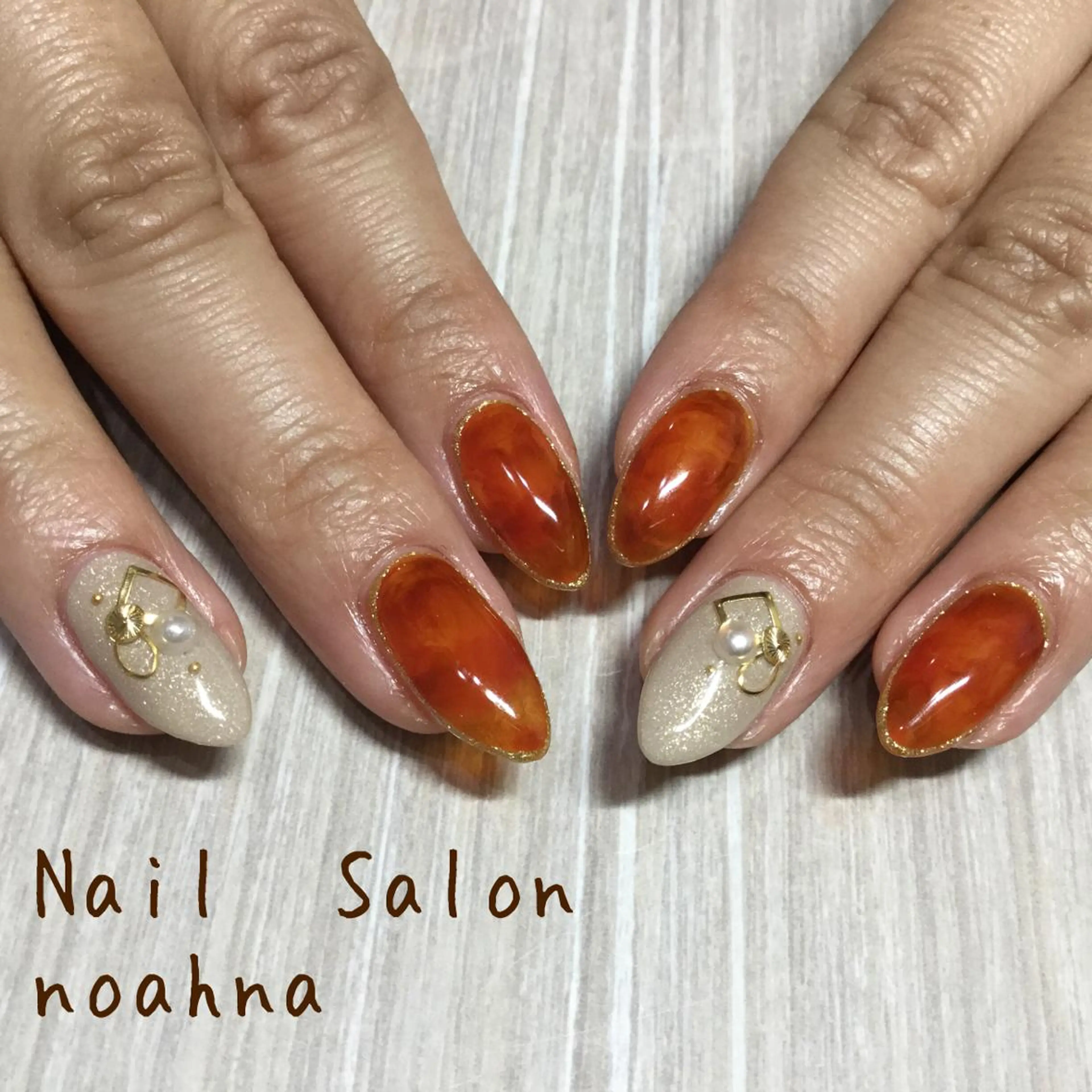 ネイル べっ甲ネイル ネイルサロン NOAHNAのネイルデザイン