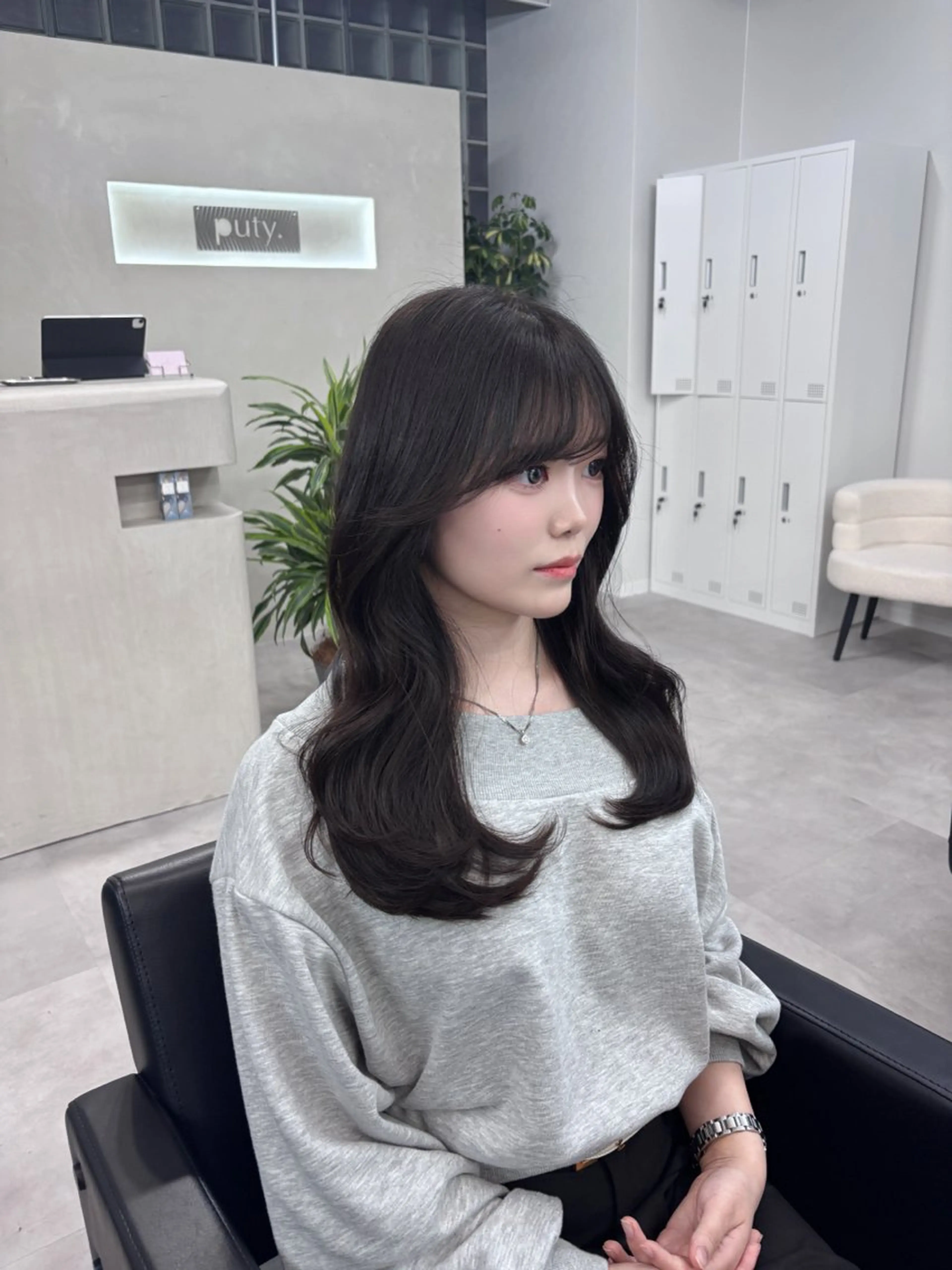 ロング カラー カット ヘアカラー トリートメント 神戸で縮毛矯正/髪質 改善/お任せくださいのヘアスタイル