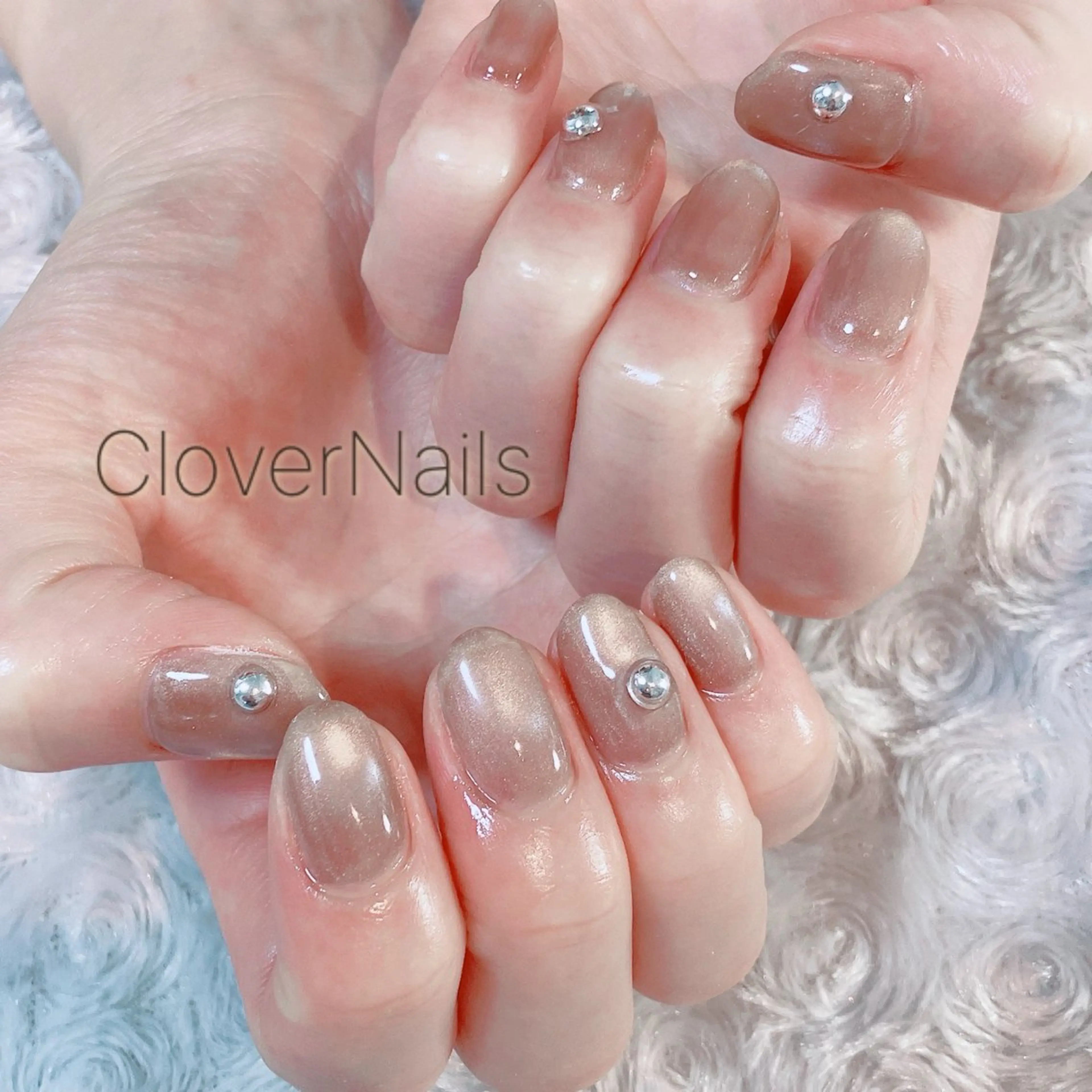 ネイル キラキラネイル マグネットネイル ニュアンスネイル オフィスネイル ハンドネイル 自宅ネイルサロン クロバーネイルのネイルデザイン