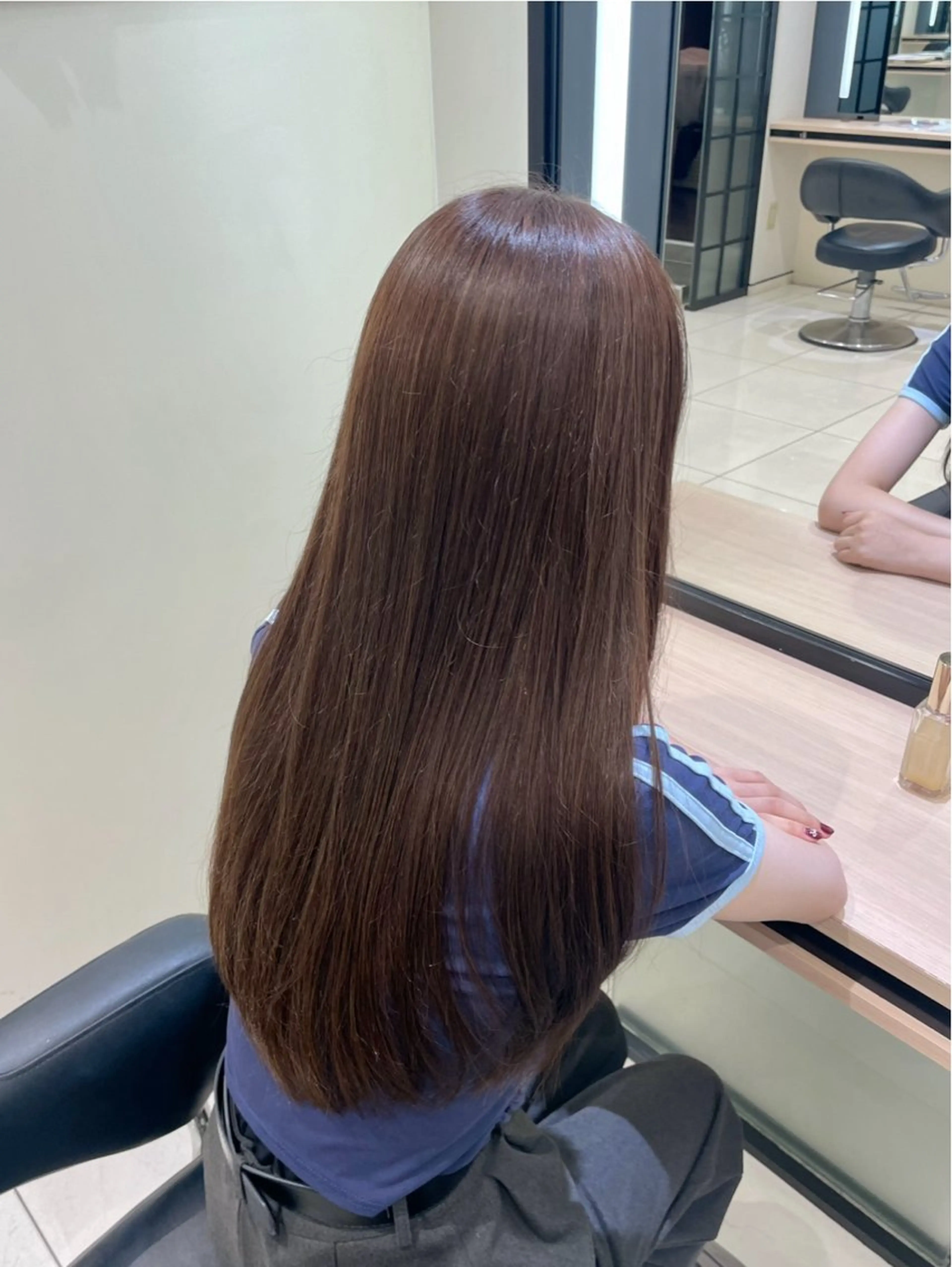 ロング カラー ヘアカラー トリートメント ひなの🫧ベージュ系 艶カラーのヘアスタイル