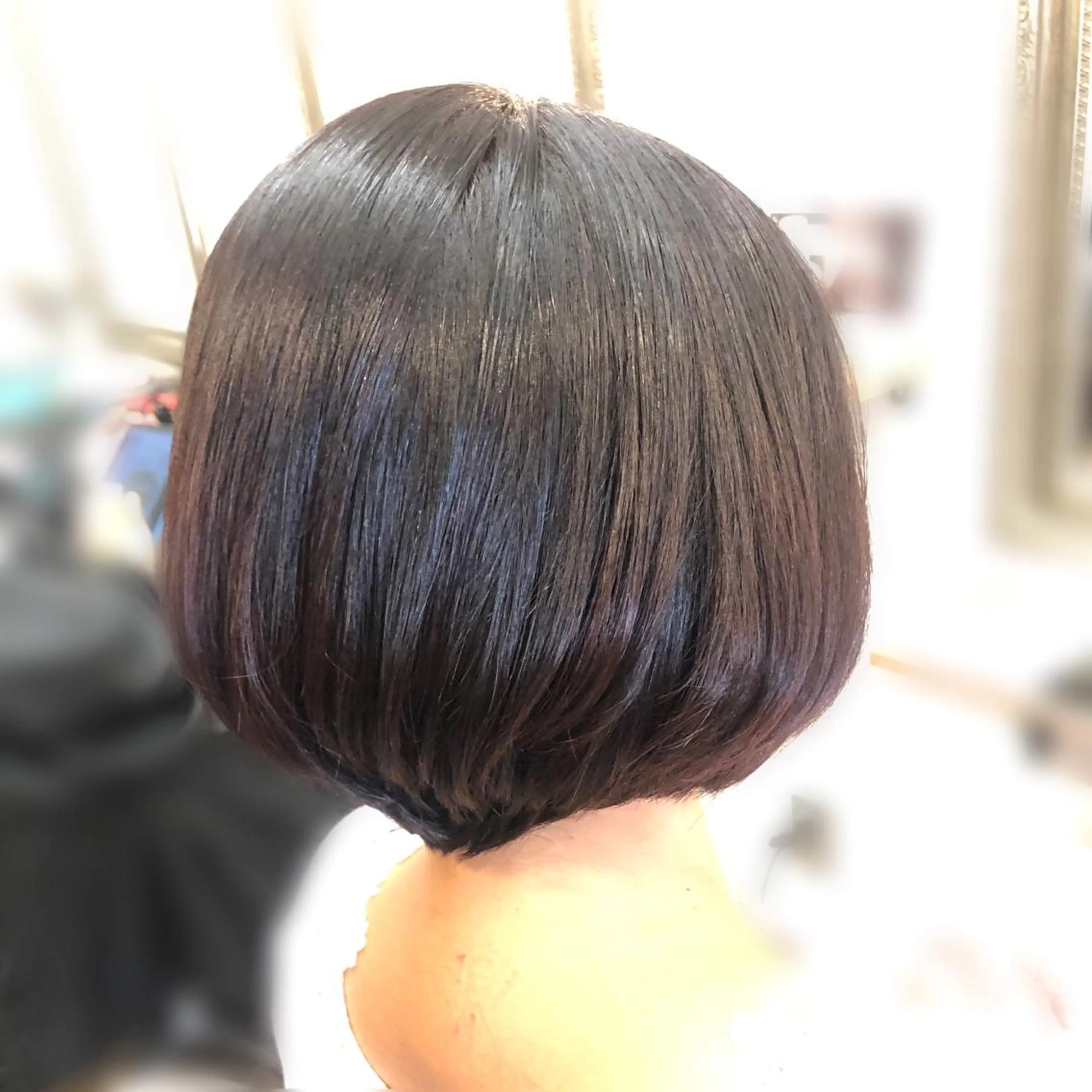 ショート カラー 齋藤 真由のヘアスタイル