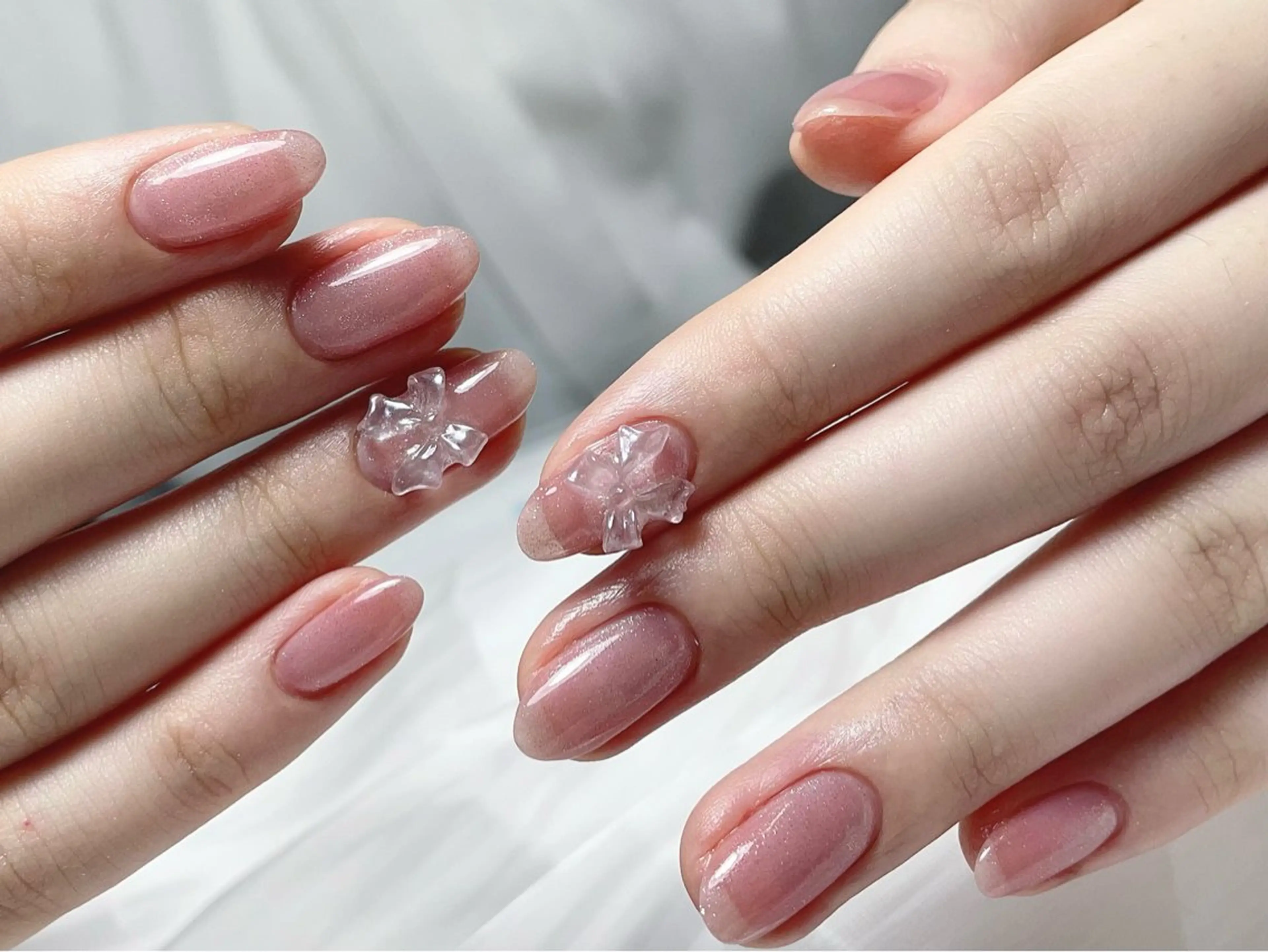 ネイル フレンチネイル ジェルネイル ガーリー グラデーション キラキラネイル ハンドネイル Liora nail 1のネイルデザイン