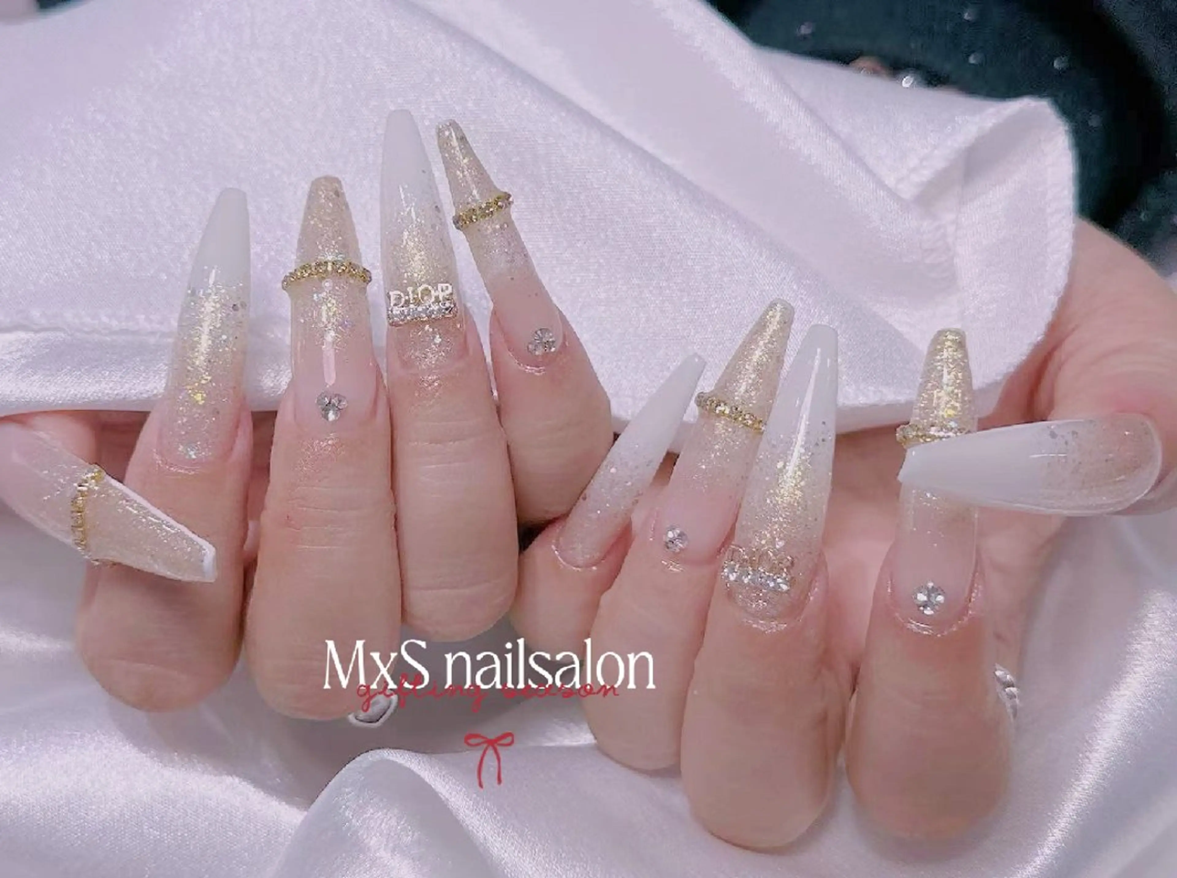 ネイル ジェルネイル 韓国ネイル マグネットネイル パラジェル バレンタイン ハンドネイル MxS Nail(長さだし/フィルイン/マグネット/韓国ネイル/ワンホンネイル/ワンカラー)所属・MxS リィリィのネイルデザイン